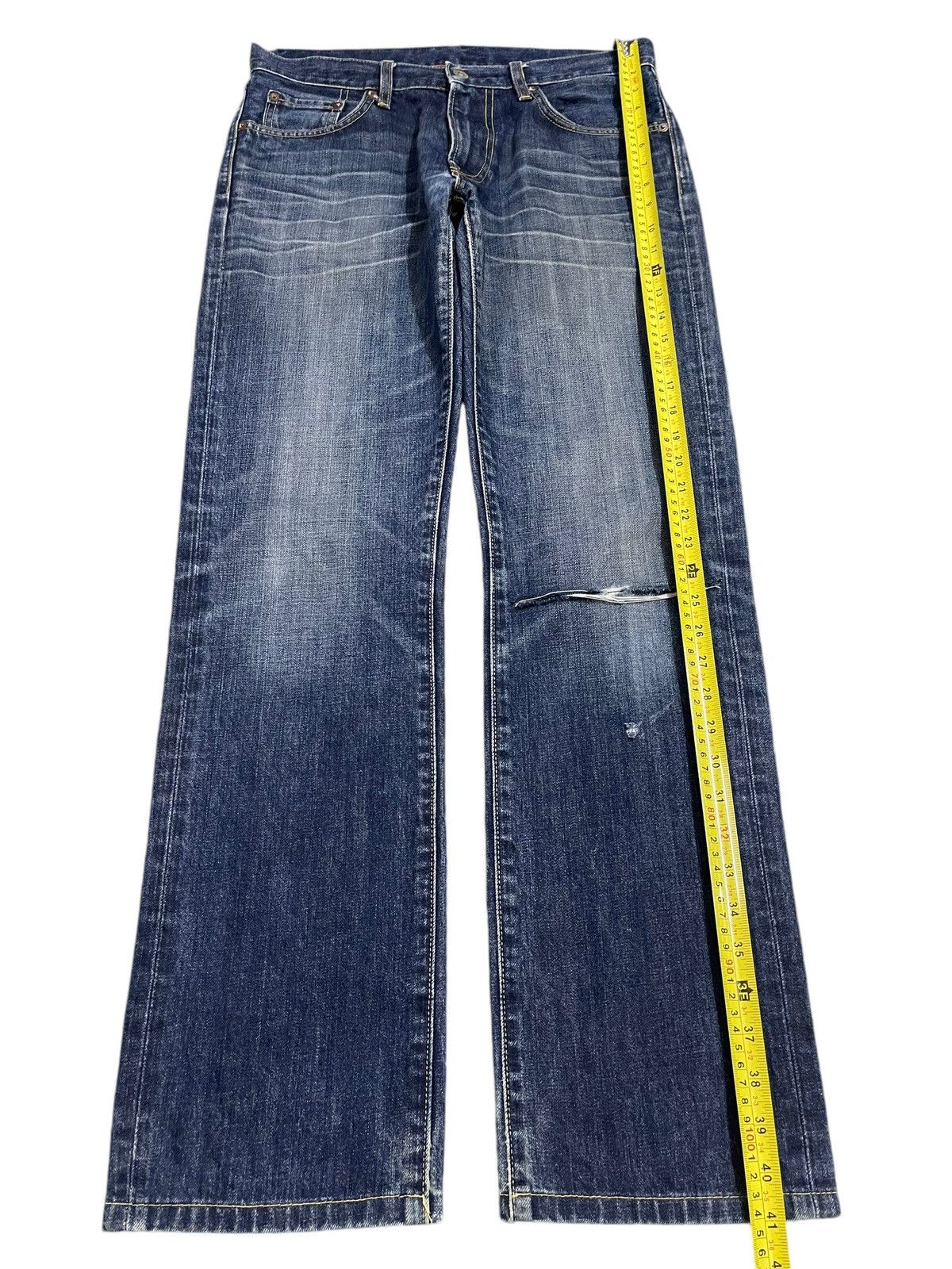 Uniqlo Vintage Japanese Uniqlo Blue Bleached Style Loose Jeans Size US 32 / EU 48 - 12 Thumbnail