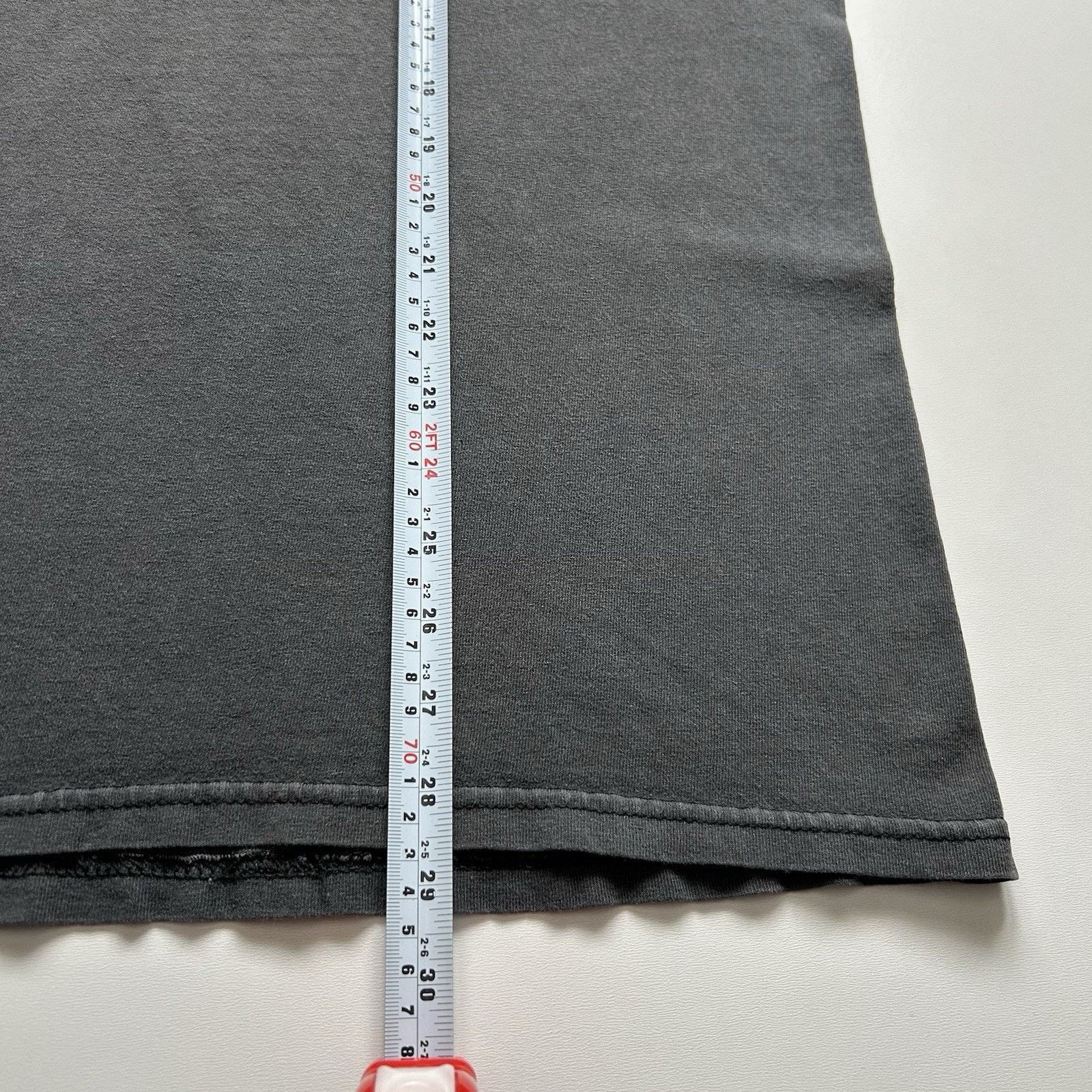 Gildan Vintage Funny Shirt XL Y2K Behind Every Great Tool Is A Man Size US XL / EU 56 / 4 - 6 Thumbnail