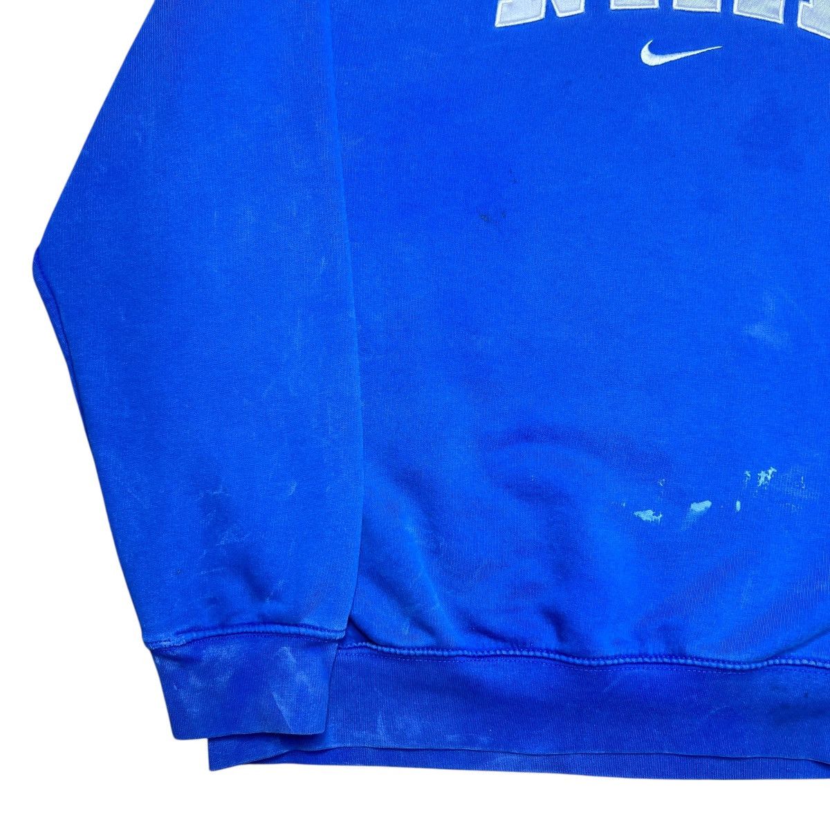 Nike Vintage 2000s Nike Swoosh Spell Out Embroidered Sweatshirt Size US L / EU 52-54 / 3 - 17 Thumbnail