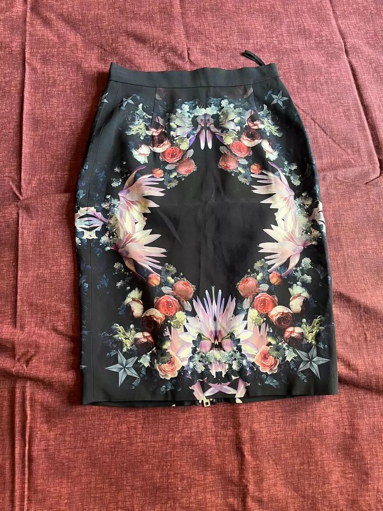 Other Givenchy Wrap Flower Mid-Length Skirt Size S / US 4 / IT 40 - 1 Thumbnail