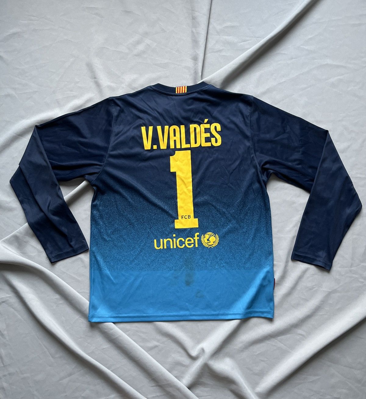 Other F.C. Barcelona V.Valdes Qatar Foundation Long Sleeve Jersey Size US L / EU 52-54 / 3 - 2 Thumbnail