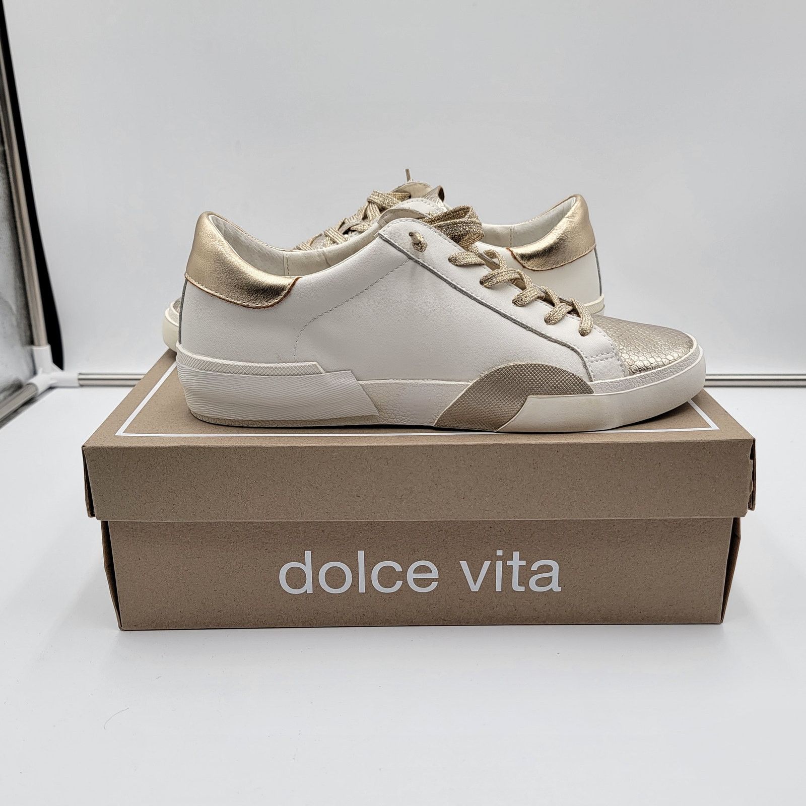 Dolce Vita Dolce Vita Zina Women's Oxford Sneakers-White/Gold Sz 10 Size US 10 / IT 40 - 1 Thumbnail