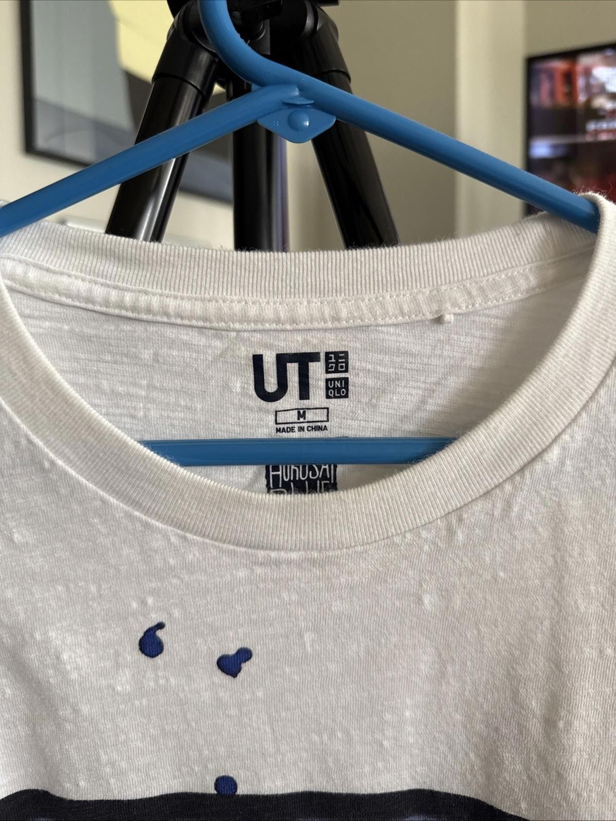 Uniqlo Uniqlo Hokusai Blue Shirt Mens M Blue Mt Fuji Graphic Tee Size US M / EU 48-50 / 2 - 3 Thumbnail