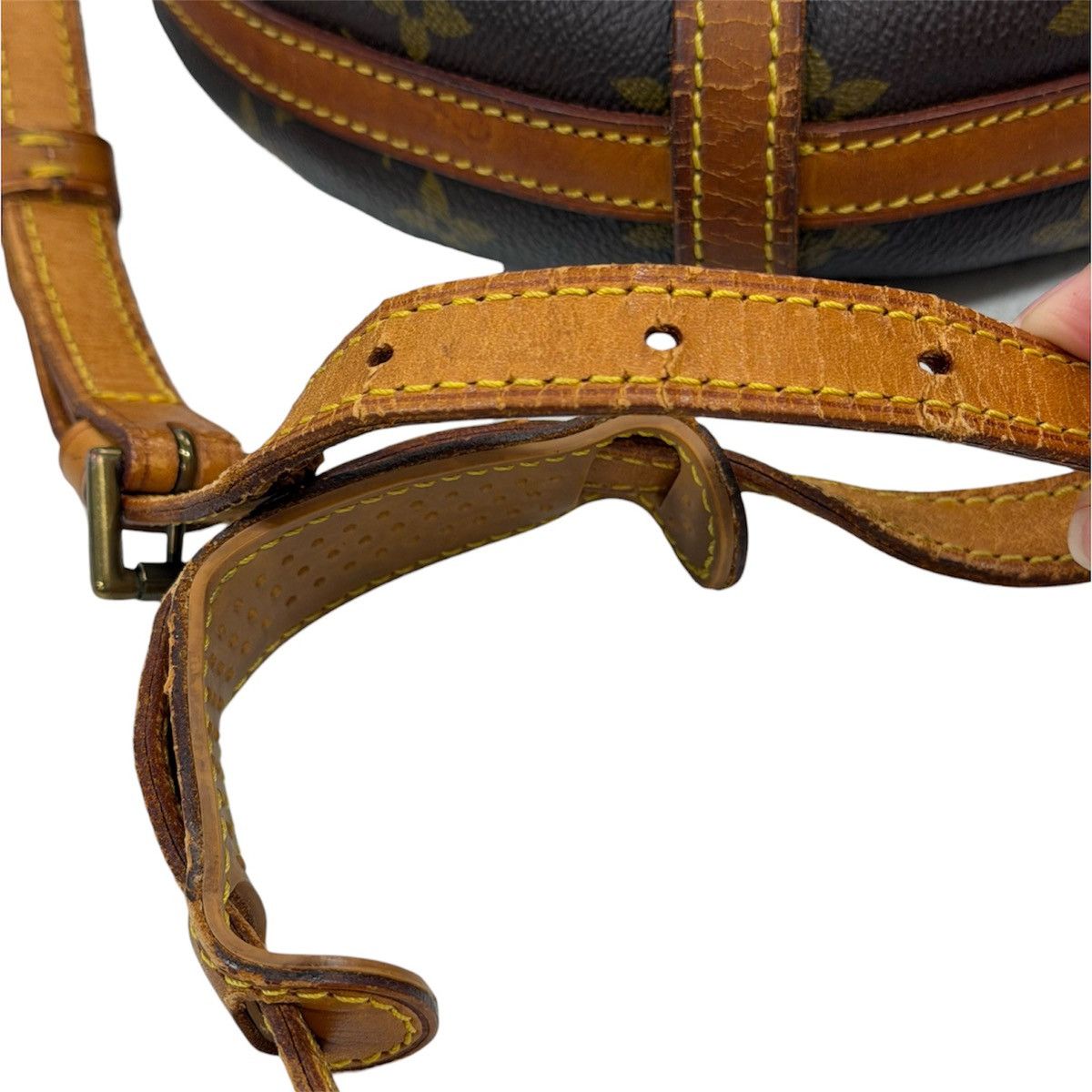 Louis Vuitton Louis Vuitton Monogram Canvas Chantilly MM Crossbody Size ONE SIZE - 9 Thumbnail