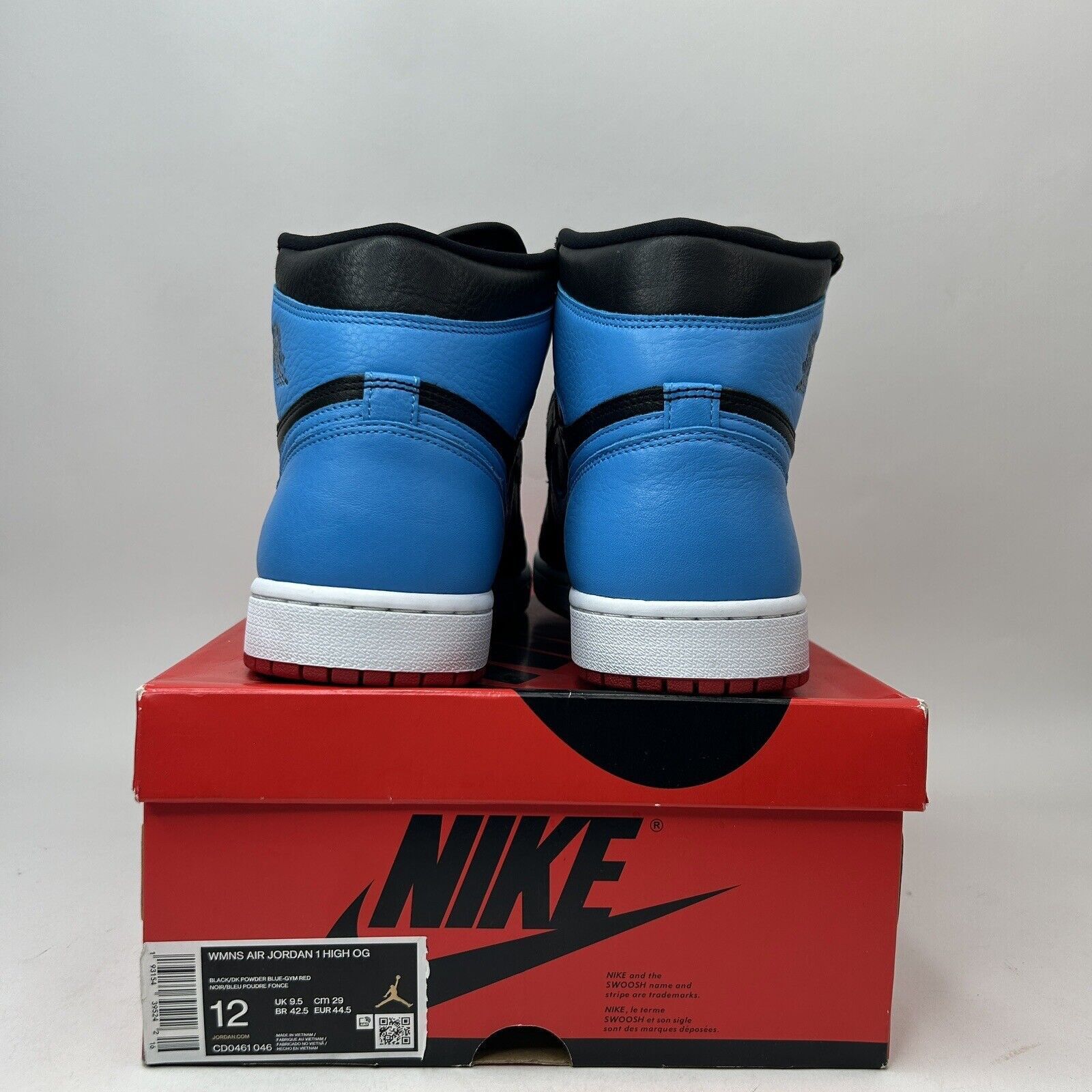 Jordan Brand Nike Air Jordan 1 Retro High OG WMNS “UNC To Chicago” 2023 Size US 12 / IT 42 - 4 Thumbnail