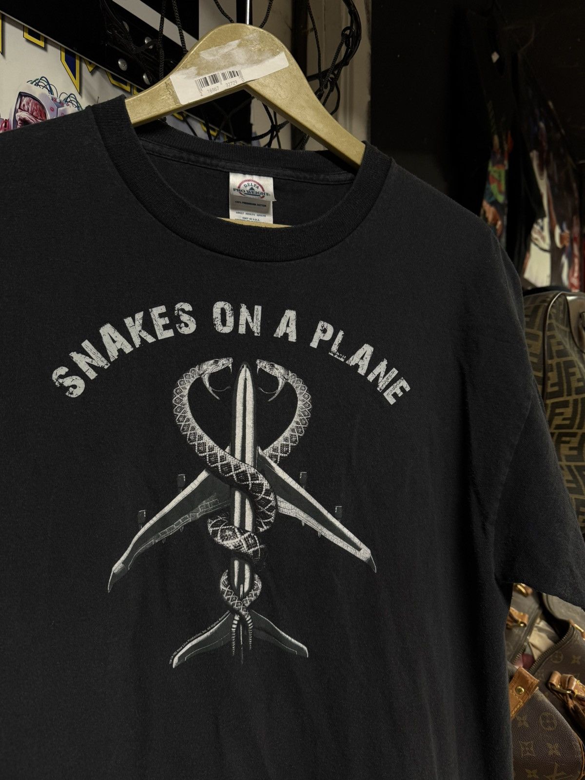 Vintage Vintage Snakes on a Plane Movie T-Shirt Y2K Promo Tee Medium Size US M / EU 48-50 / 2 - 2 Thumbnail