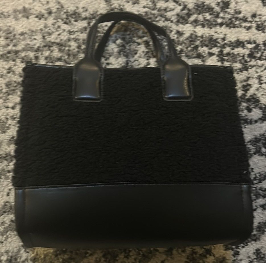 Kurt Geiger Kurt Geiger London Faux Shearling Surrey Tote Bag Black Size ONE SIZE - 7 Thumbnail