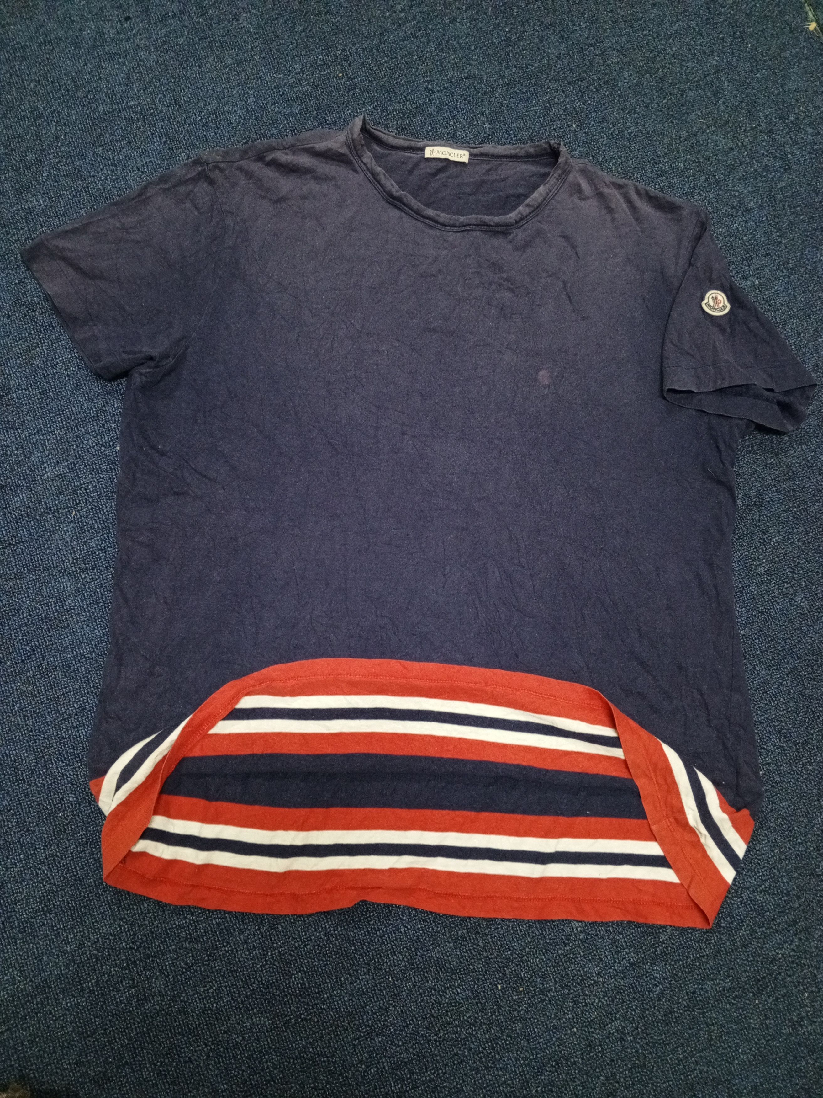 Moncler MONCLER TSHIRT GIRL Size L / US 10 / IT 46 - 1 Thumbnail