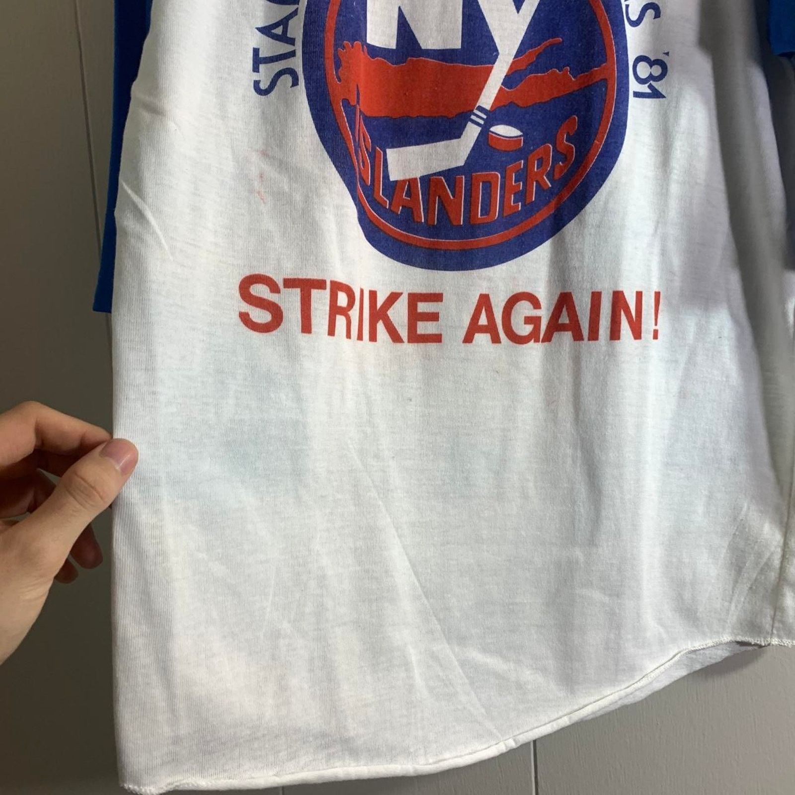 NHL 1981 NEW YORK ISLANDERS STANLEY CUP CHAMPIONS tee shirt XL Size US XL / EU 56 / 4 - 4 Thumbnail