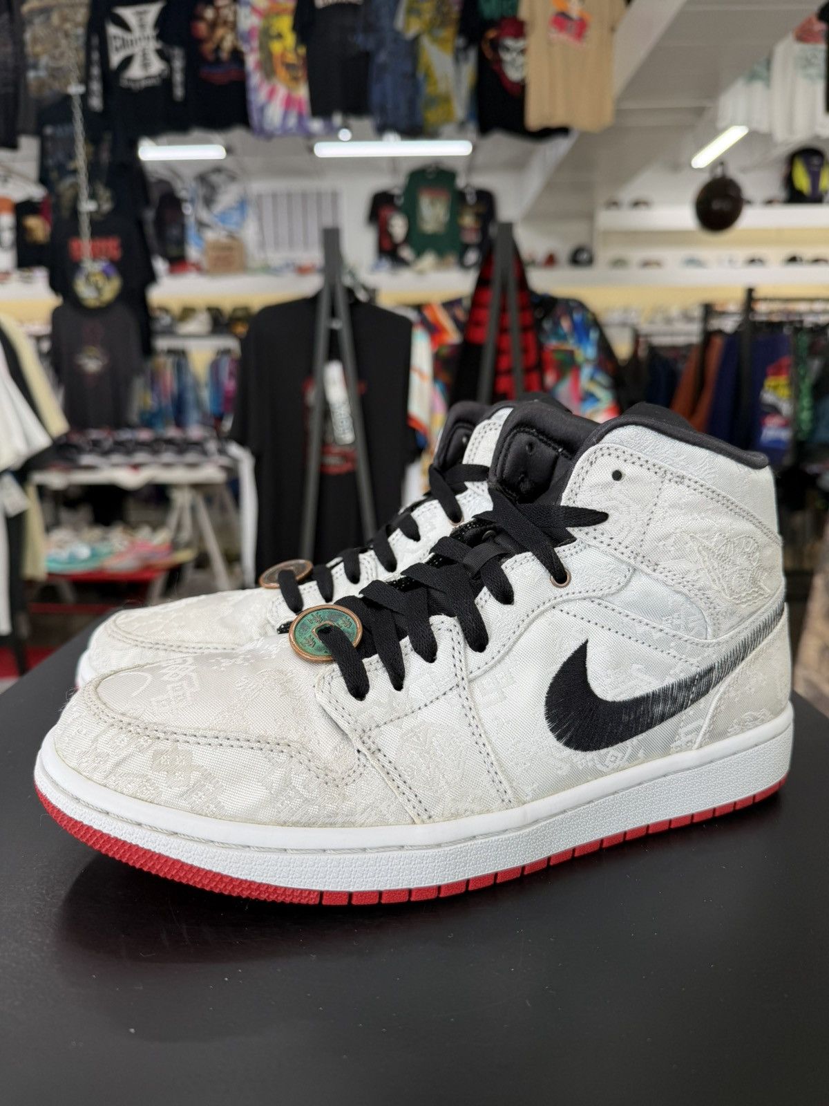 Jordan Brand Jordan 1 Mid Fearless Edison Chen CLOT Size 8.5 (2019) Size US 8.5 / EU 41-42 - 1 Thumbnail