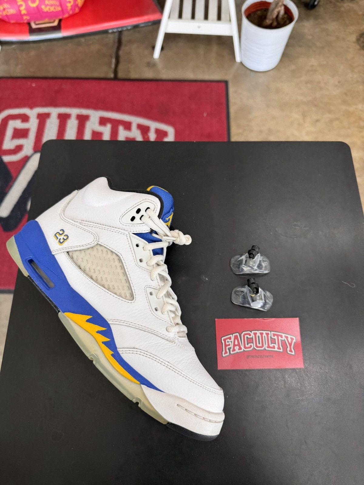 Jordan Brand Air Jordan 5 Laney Size 7Y (2013) Size US 7 / EU 40 - 13 Thumbnail