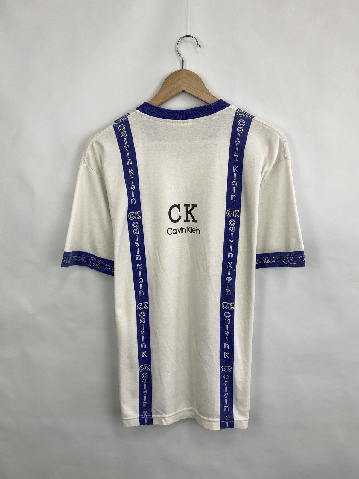 Calvin Klein × Vintage Vintage 1990s Calvin Klein Jeans Rare retro hype Y2K t-shirt Size US M / EU 48-50 / 2 - 9 Thumbnail