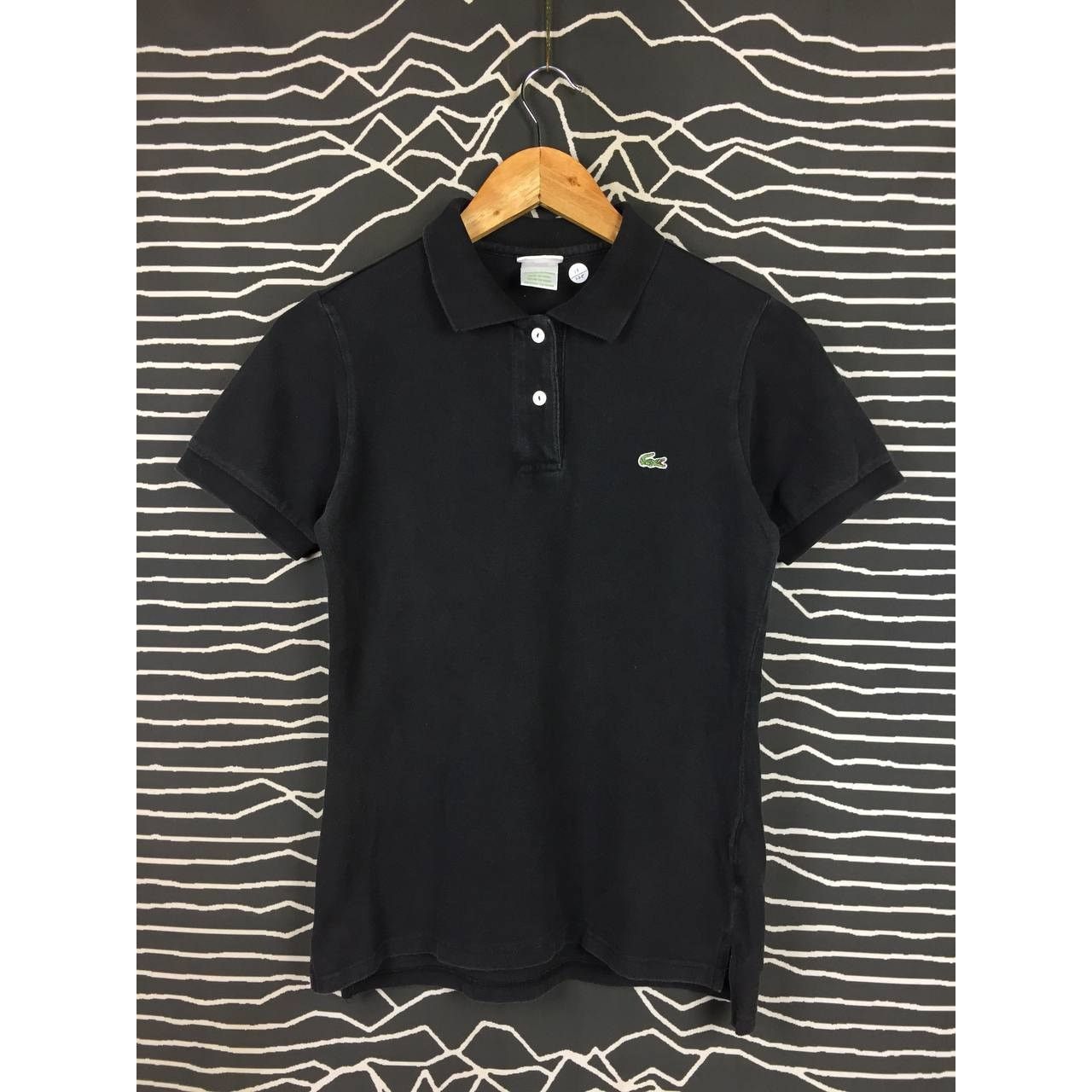 Lacoste Vtg Lacoste Made In Peru Small Logo Casual Polo Tee Size US S / EU 44-46 / 1 - 1 Thumbnail