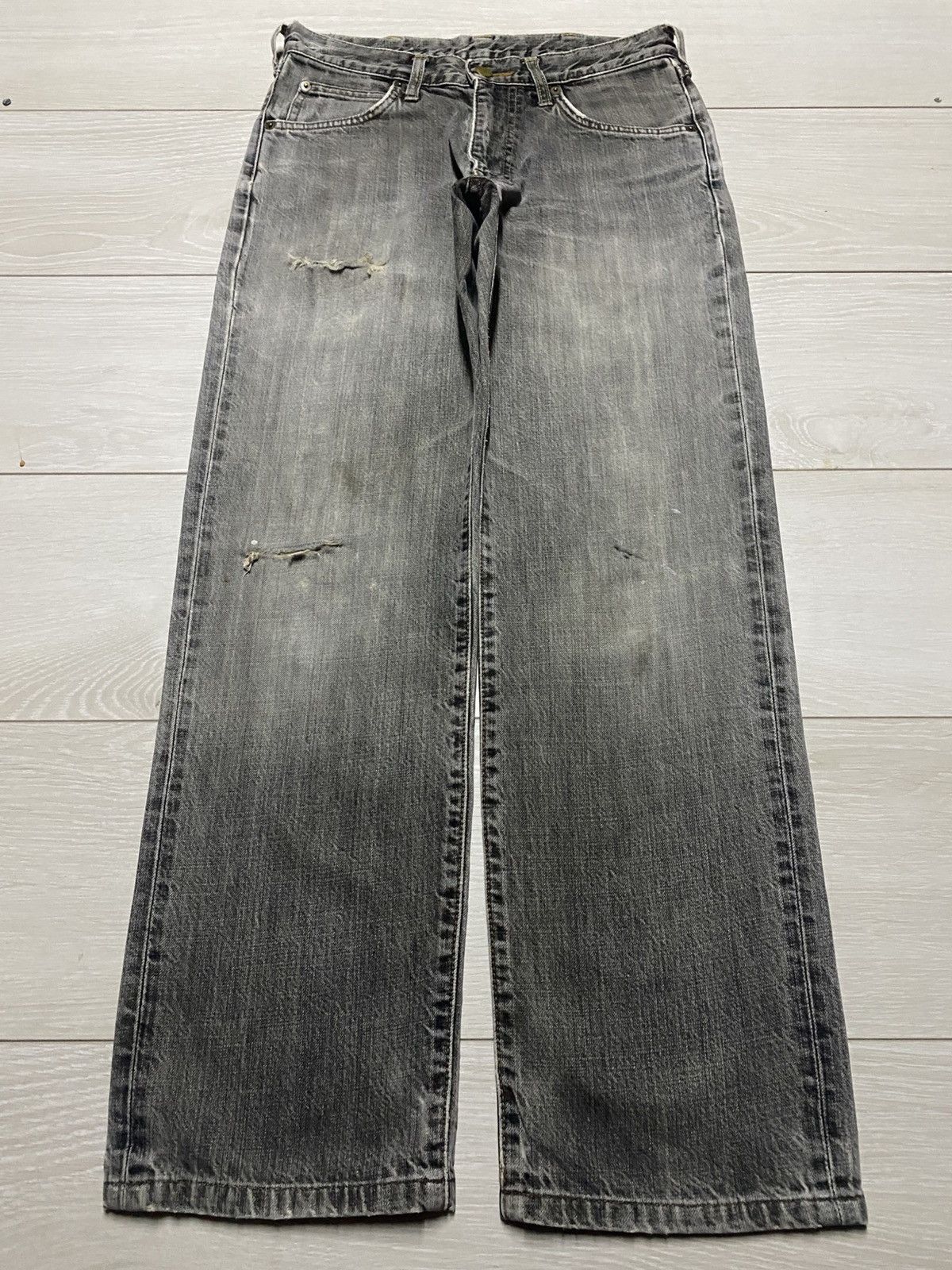 Wrangler Vintage Wrangler Faded Wash Distressed Jeans Size US 29 - 1 Thumbnail