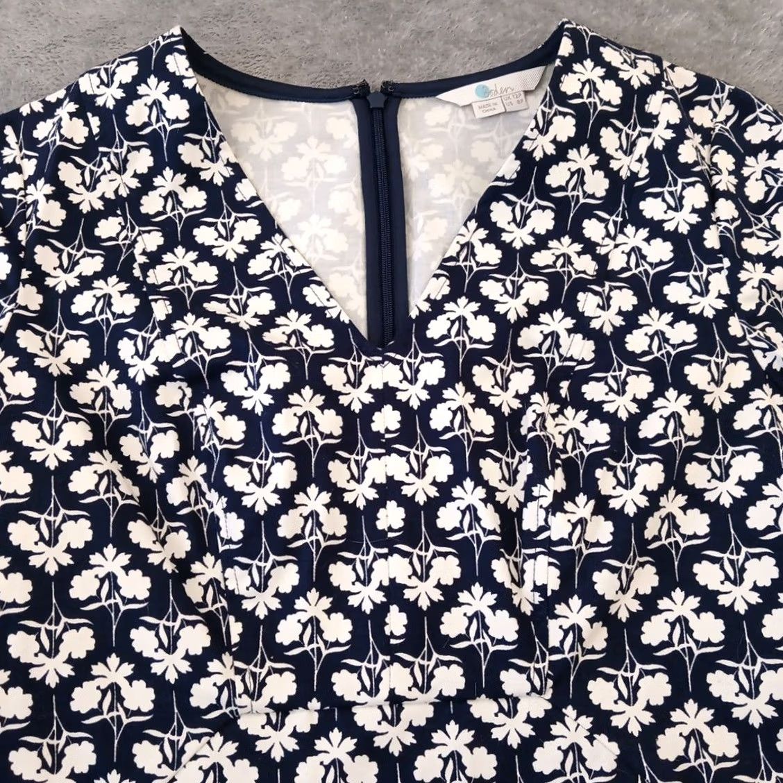 Boden Boden Pencil Dress Blue Floral Short Sleeve V Neck Cotton Blend 8P Petite Women Knee Length Ladies Mens Womens Size 30" / US 8 / IT 44 - 3 Thumbnail
