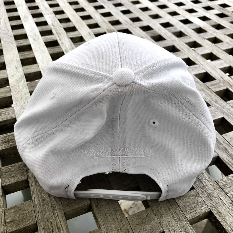 Mitchell & Ness Atlanta Braves Cooperstown White Structured Snapback Hat Size ONE SIZE - 3 Thumbnail