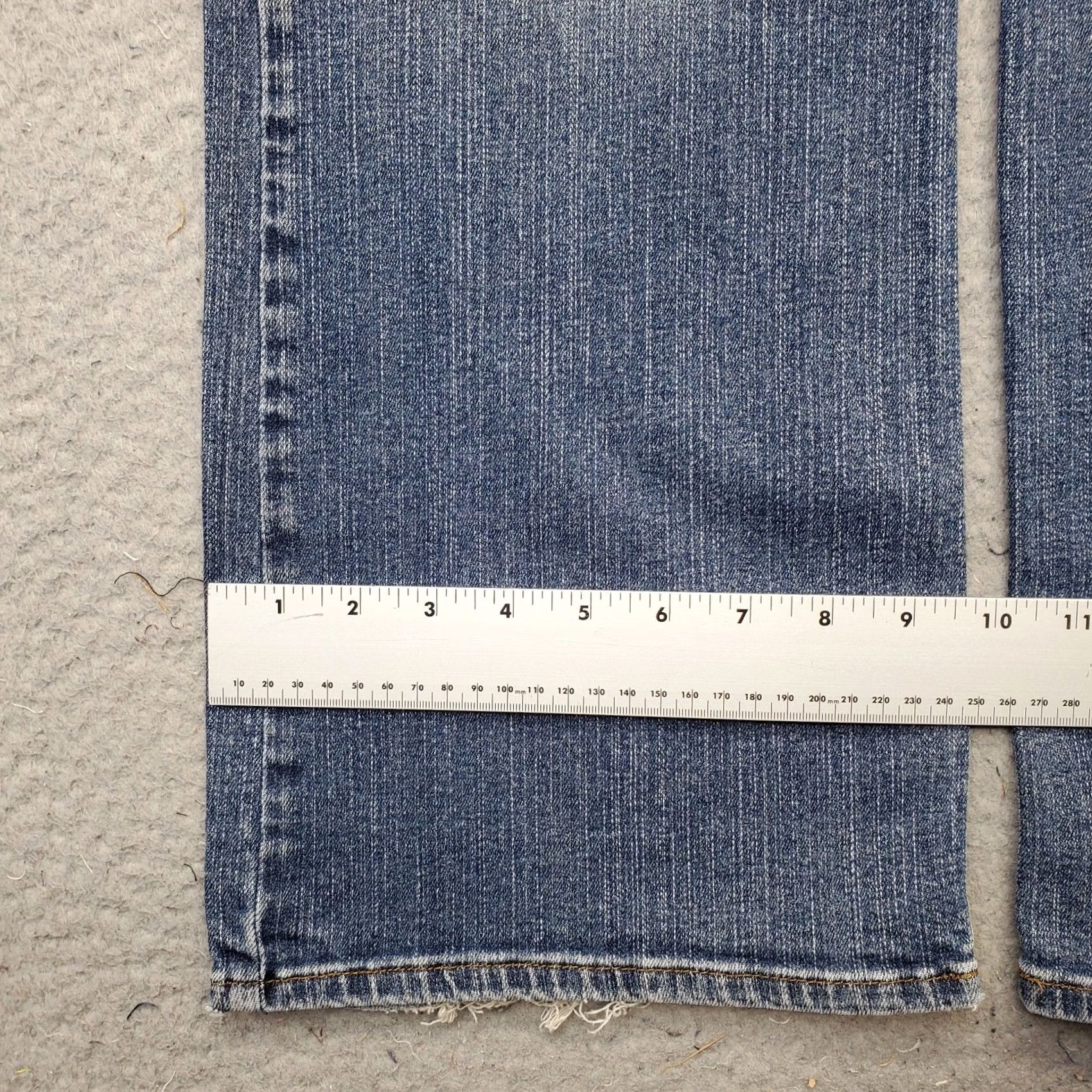 DKNY DKNY Flared Jeans Womens 14R Blue Denim Medium Wash Distressed Streetwear Jeans 30.75" Inseam 5-Pocket Size 36" / US 14 / IT 50 - 5 Thumbnail