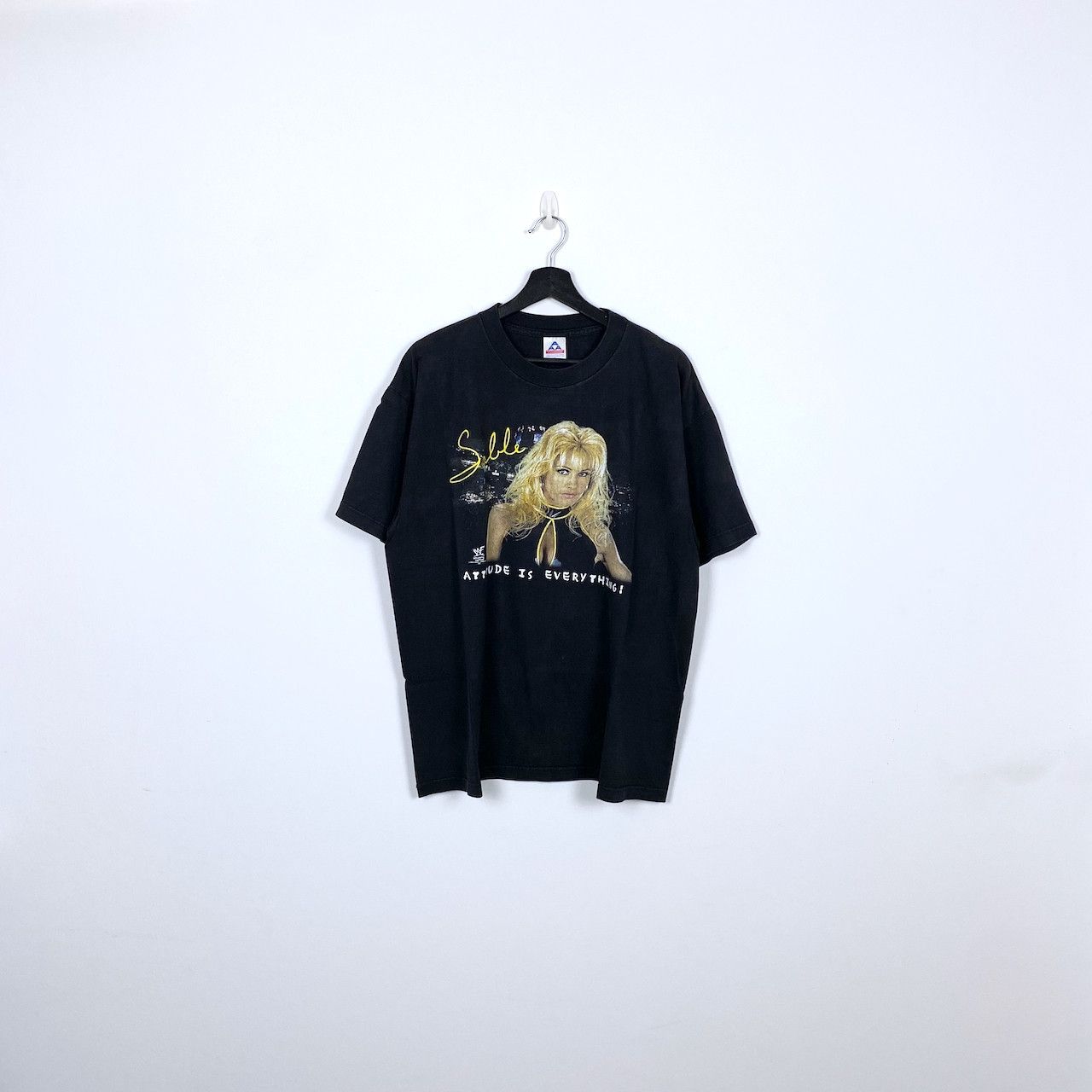 Vintage VINTAGE 1998 WWF SABLE ATTITUDE IS EVERYTHING TEE Size US XL / EU 56 / 4 - 1 Thumbnail