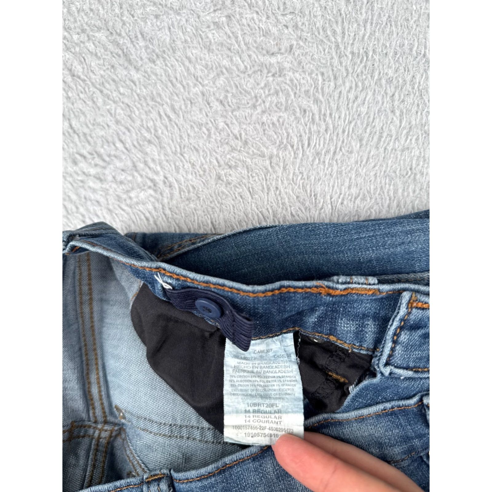 Wrangler Wrangler Jeans Girls 14 Blue Denim Distressed Relaxed Bootcut Mid Rise 26x27 Jeans Size 36" / US 14 / IT 50 - 7 Thumbnail