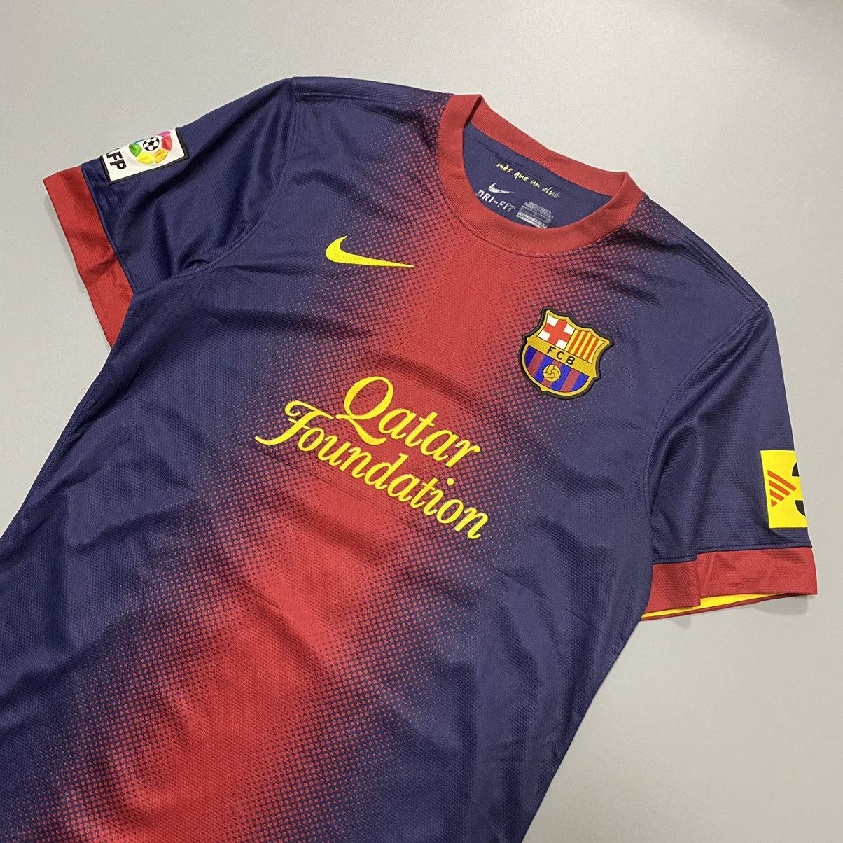 Nike FC Barcelona 2012-13 Home Jersey S Nike Football Shirt Size US S / EU 44-46 / 1 - 3 Thumbnail