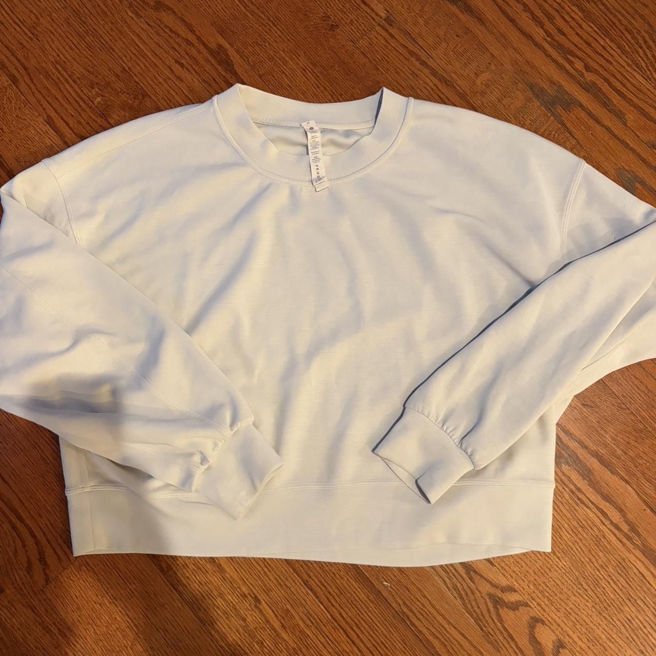 Lululemon Lululemon Softstreme Perfectly Oversized Cropped Crew 10 Size L / US 10 / IT 46 - 1 Thumbnail