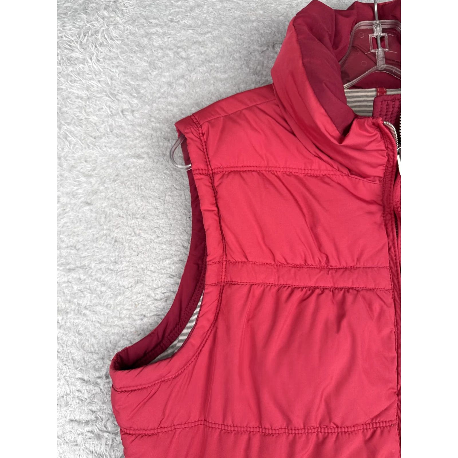 American Eagle Outfitters VEST American Eagle Outfitters Women XL Quilted Puffer Zip Front Pockets Short Sleeveless Red Magenta Cute Outdoor Winter Fall Spring Size XL / US 12-14 / IT 48-50 - 6 Thumbnail