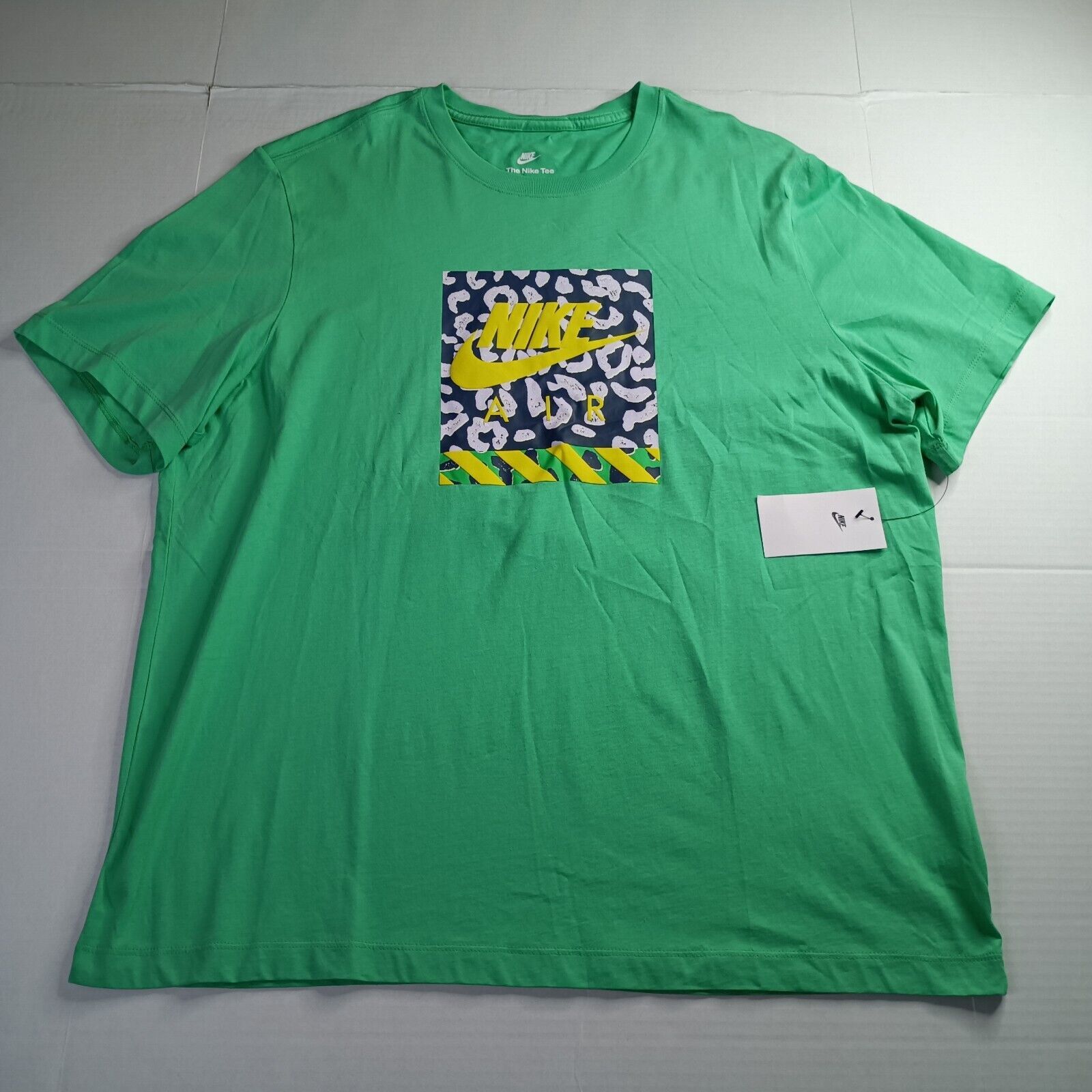 Nike Nike Air Sportswear T-shirt Men's 2XL Box Logo Green Size US XXL / EU 58 / 5 - 1 Thumbnail