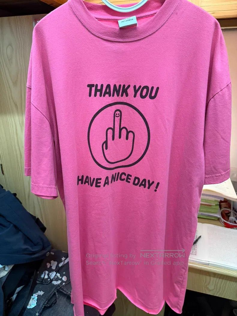 Other Vetements Middle Finger Short Sleeve Size US S / EU 44-46 / 1 - 1 Thumbnail