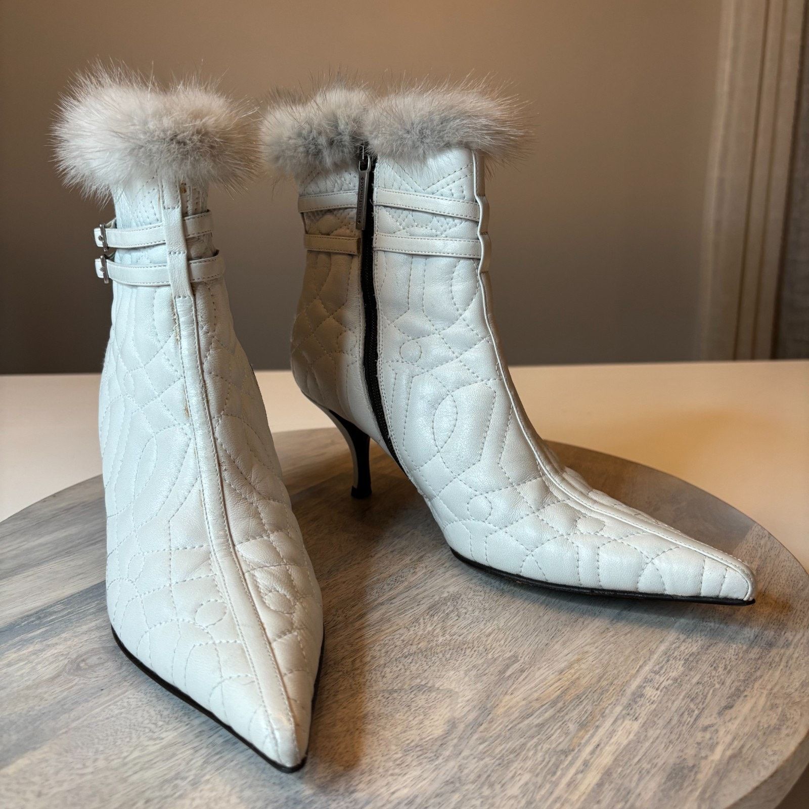 Donald Pliner Donald Pliner White Quilted Leather Rusha Booties Size 6 M Size US 6 / IT 36 - 1 Thumbnail