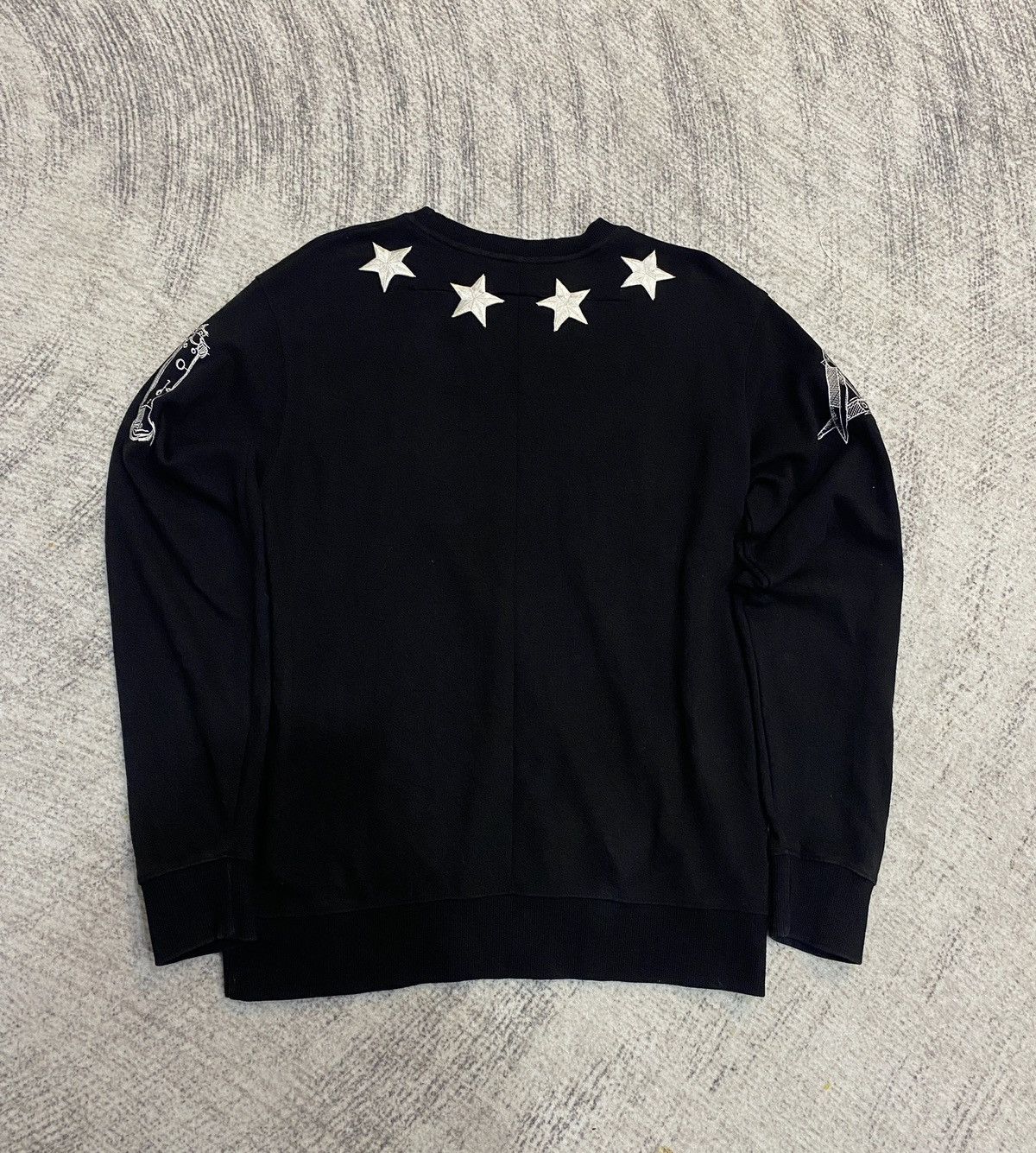 Other Givenchy Star Neck & Embroidered Sleeve Sweatshirt - Black Size US L / EU 52-54 / 3 - 6 Thumbnail