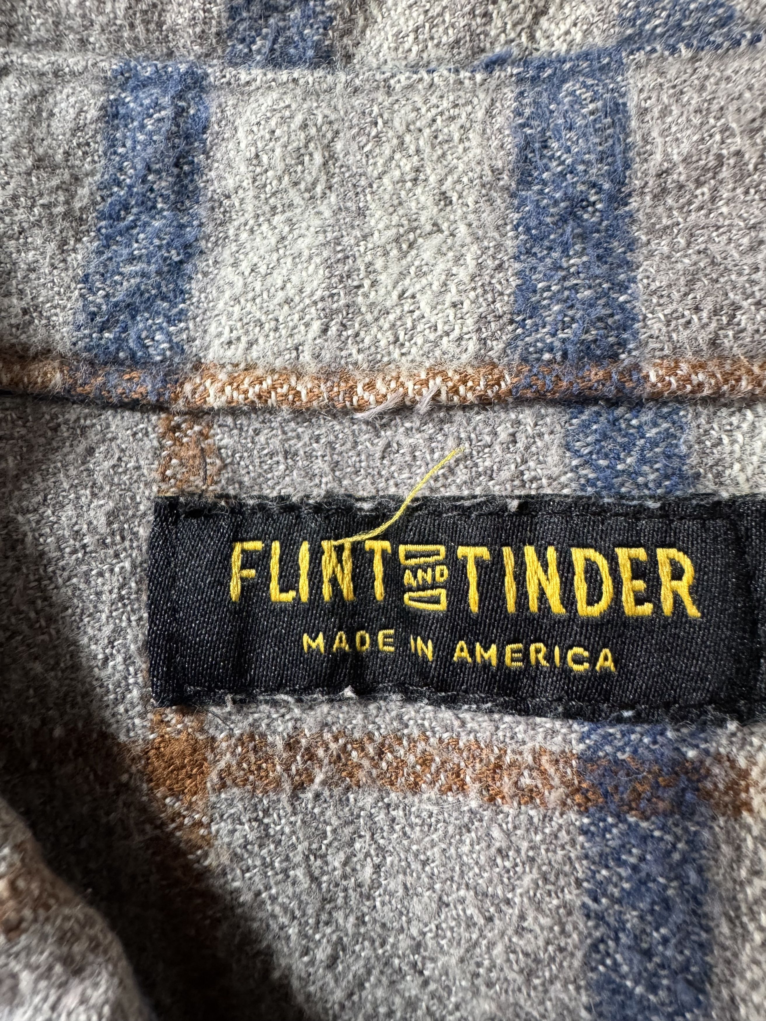 Flint And Tinder Gray plaid flannel shirt Size US L / EU 52-54 / 3 - 2 Thumbnail