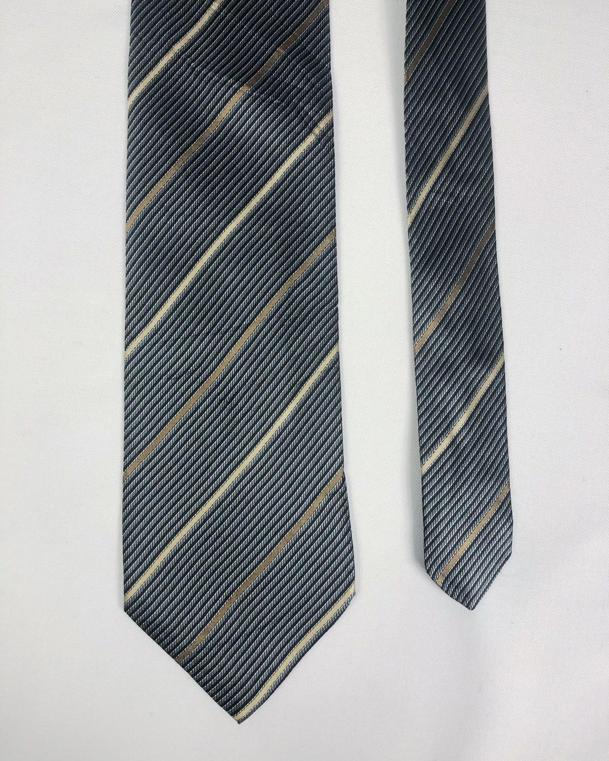 Ermenegildo Zegna Rare Ermenegildo Zegna Stripes Silk Tie Made in Italy Size ONE SIZE - 3 Thumbnail