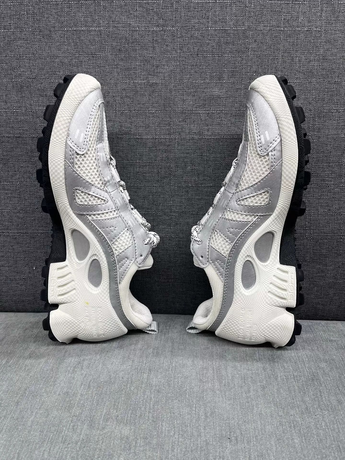 Ecco ECCO Biom C Trail Women's White/Grey 38 Sneaker 99 New Size US 7.5 / IT 37.5 - 4 Thumbnail