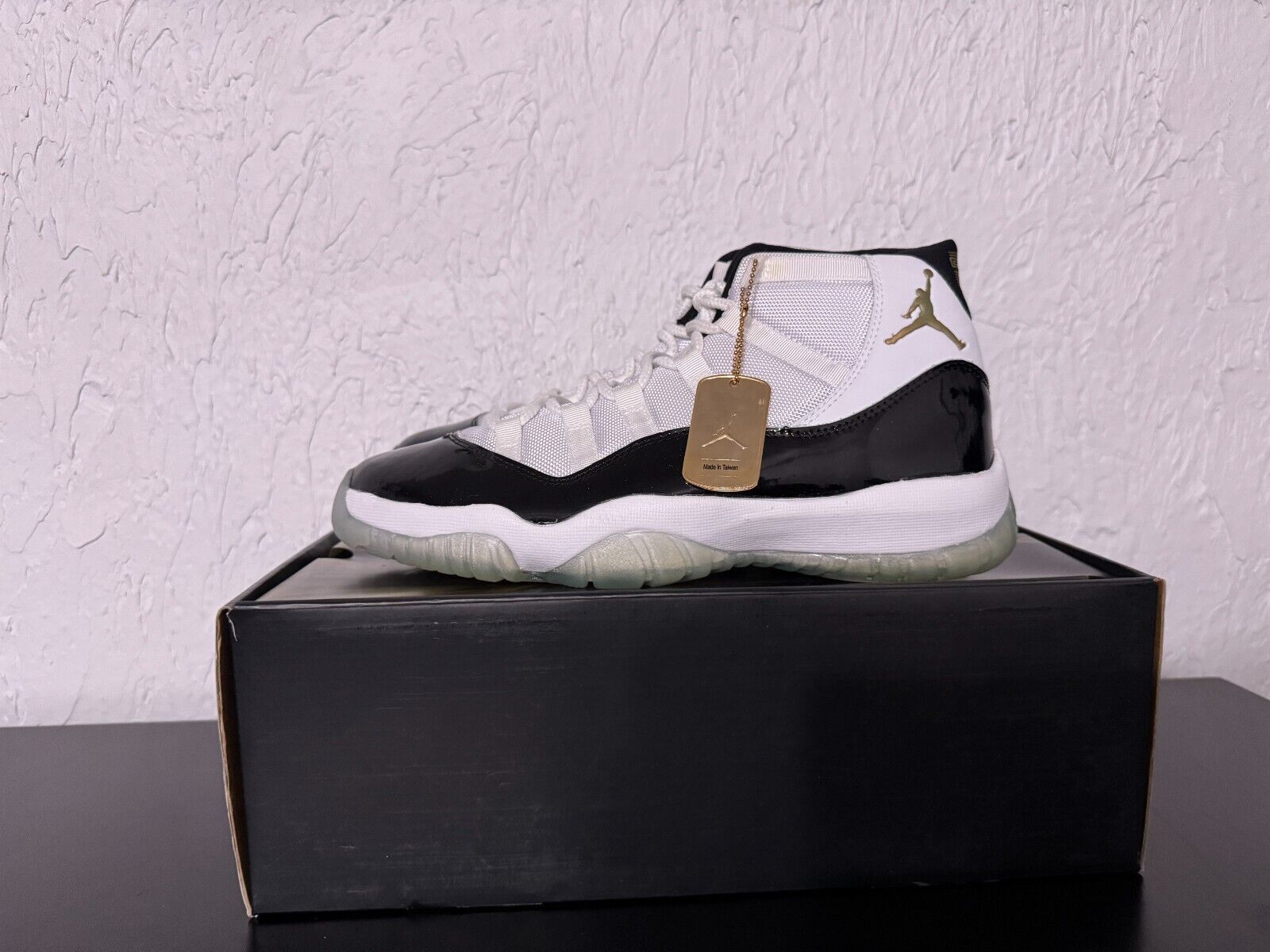 Jordan Brand US 9 Air Jordan 11 Retro Concord Defining Moments DMP 2006 Size US 9 / EU 42 - 3 Thumbnail