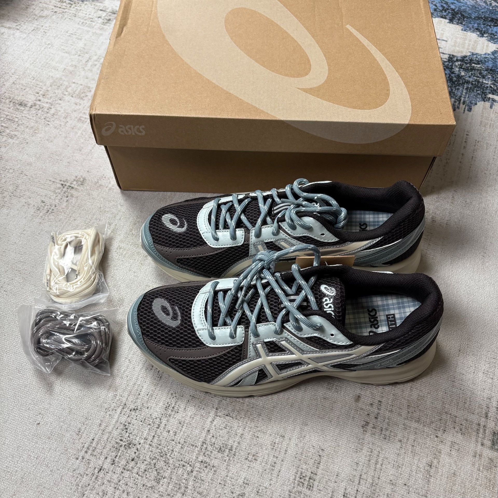 Asics KITH x ASICS Jog 100S Running Shoes Size US 10 / EU 43 - 1 Thumbnail