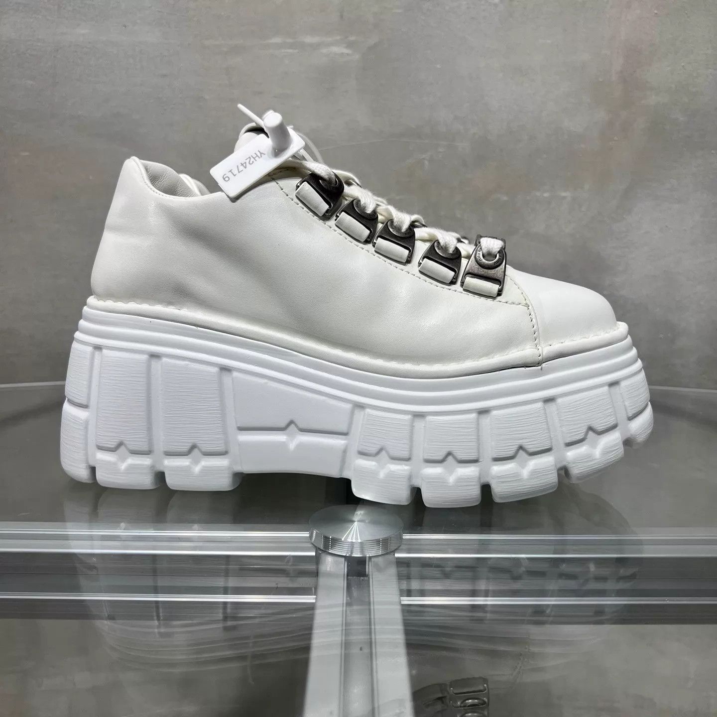 Miu Miu MIU MIU Women's White Metallic Punk Platform Derby Shoe 37 Size US 6.5 / IT 36.5 - 4 Thumbnail