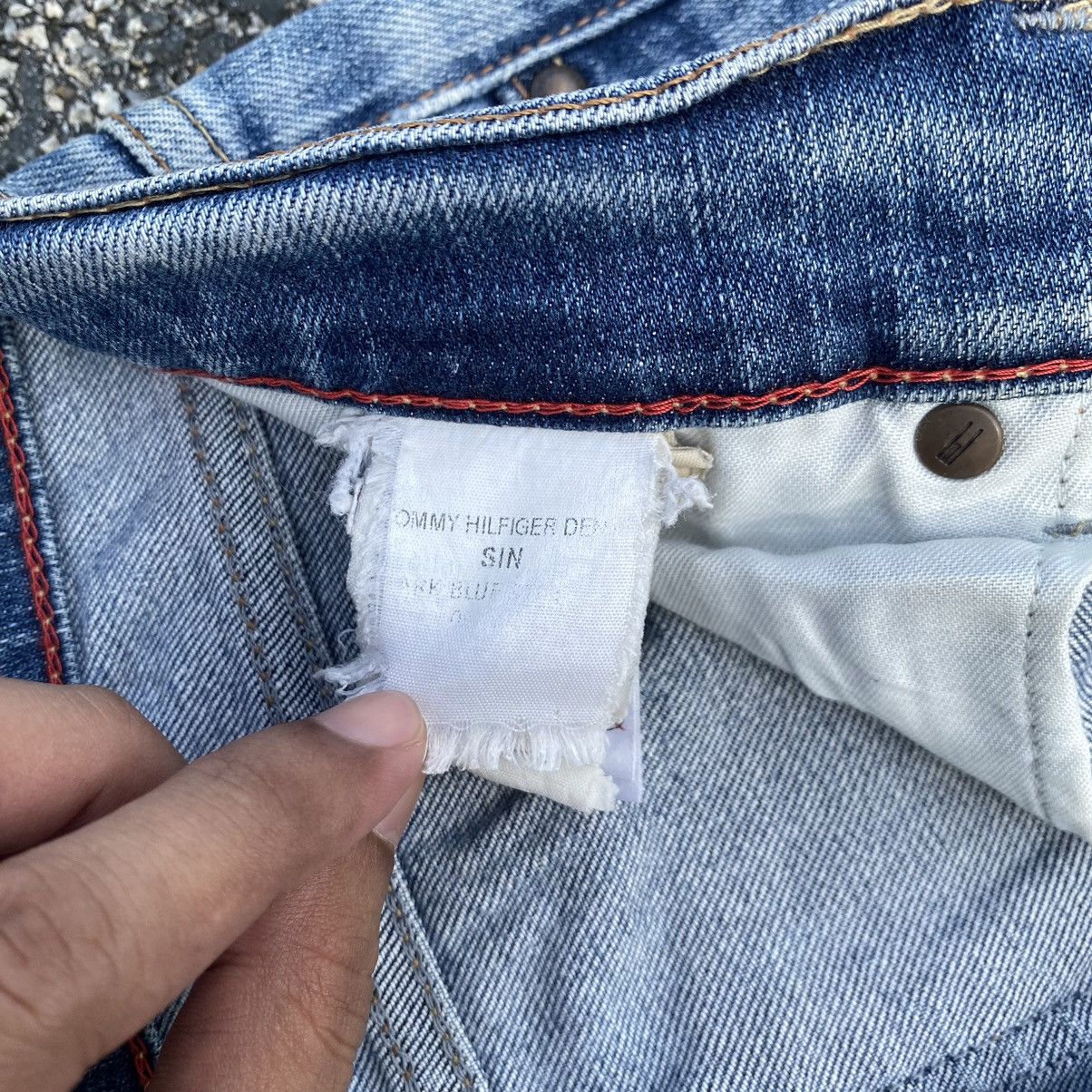 Tommy Hilfiger Tommy Hilfiger Denim Distressed Jeans Size US 30 / EU 46 - 11 Thumbnail