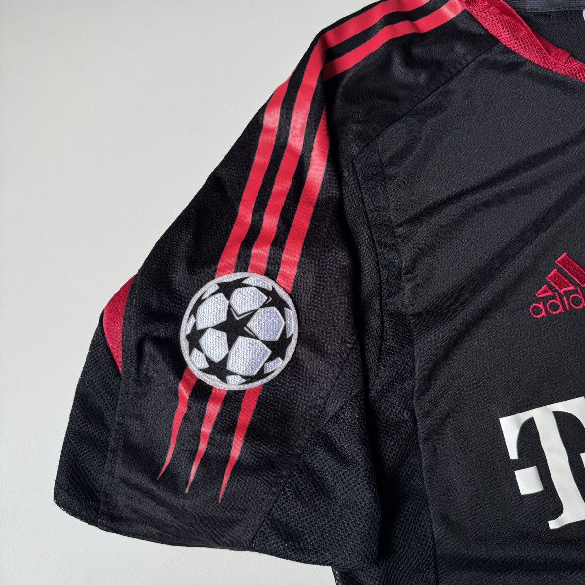 Adidas × Vintage Adidas Bayern Munich 2004/05 3rd Kit Champions League bloke Size US M / EU 48-50 / 2 - 4 Thumbnail