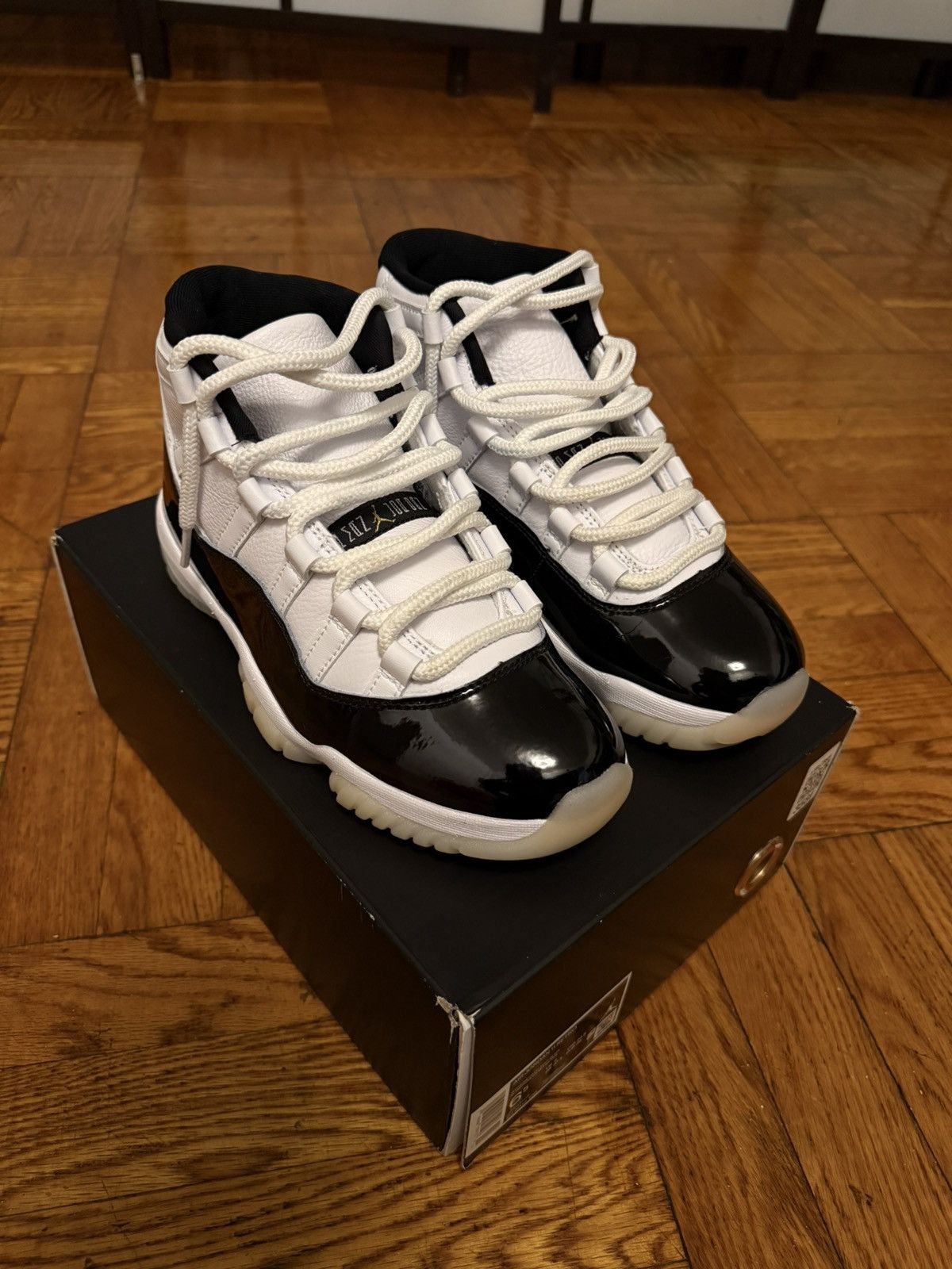 Jordan Brand Air Jordan Gratitude Retro 11s Size US 8 / IT 38 - 1 Thumbnail