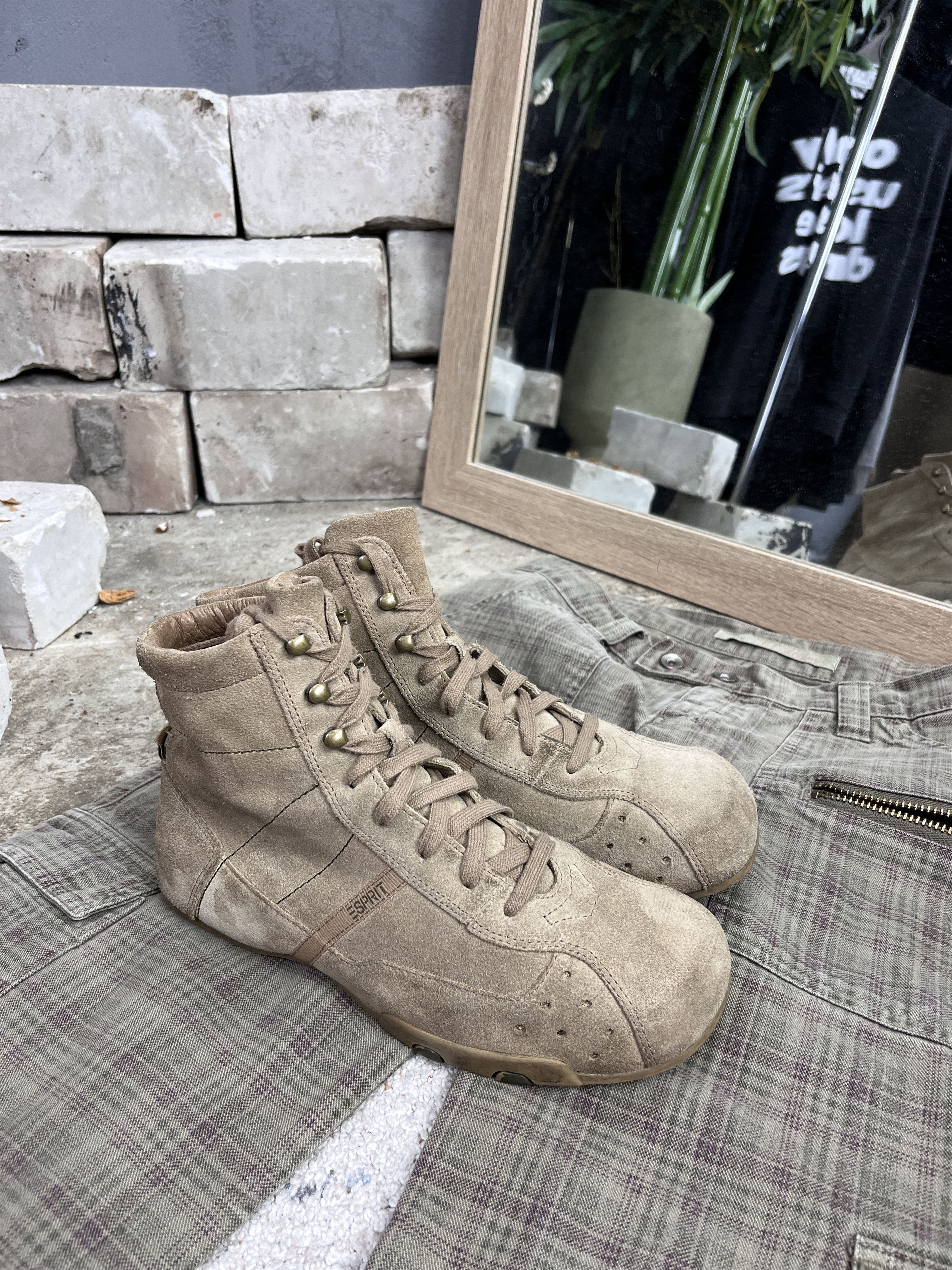 Esprit 2000s ESPRIT SUEDE HIGH TOP SNEAKERS - 5129 Size US 8 / EU 41 - 1 Thumbnail