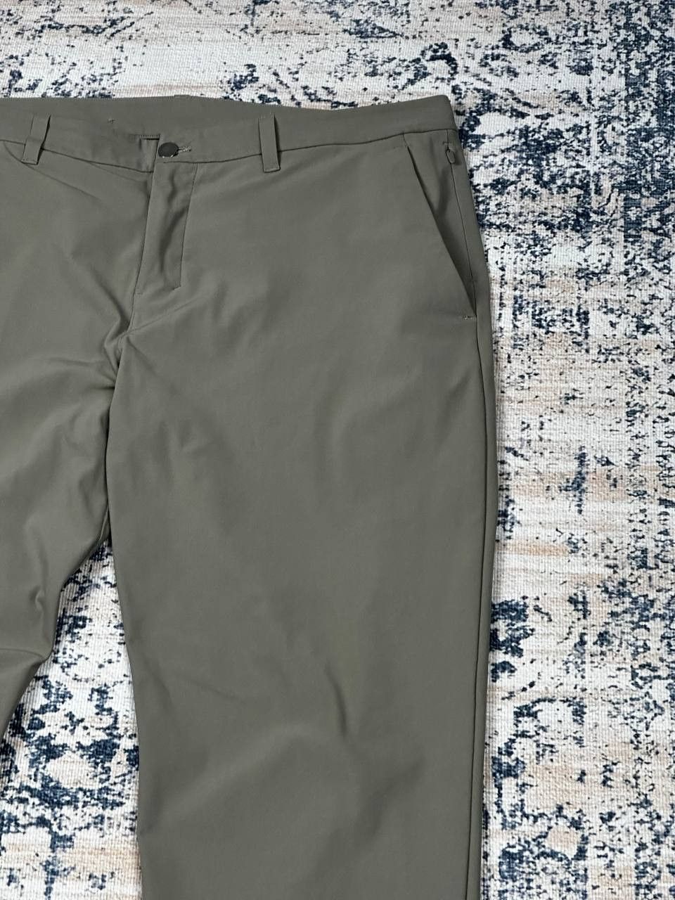 Lululemon Lululemon Luxury Sportswear Chino ABC Pants Size US 40 / EU 56 - 3 Thumbnail