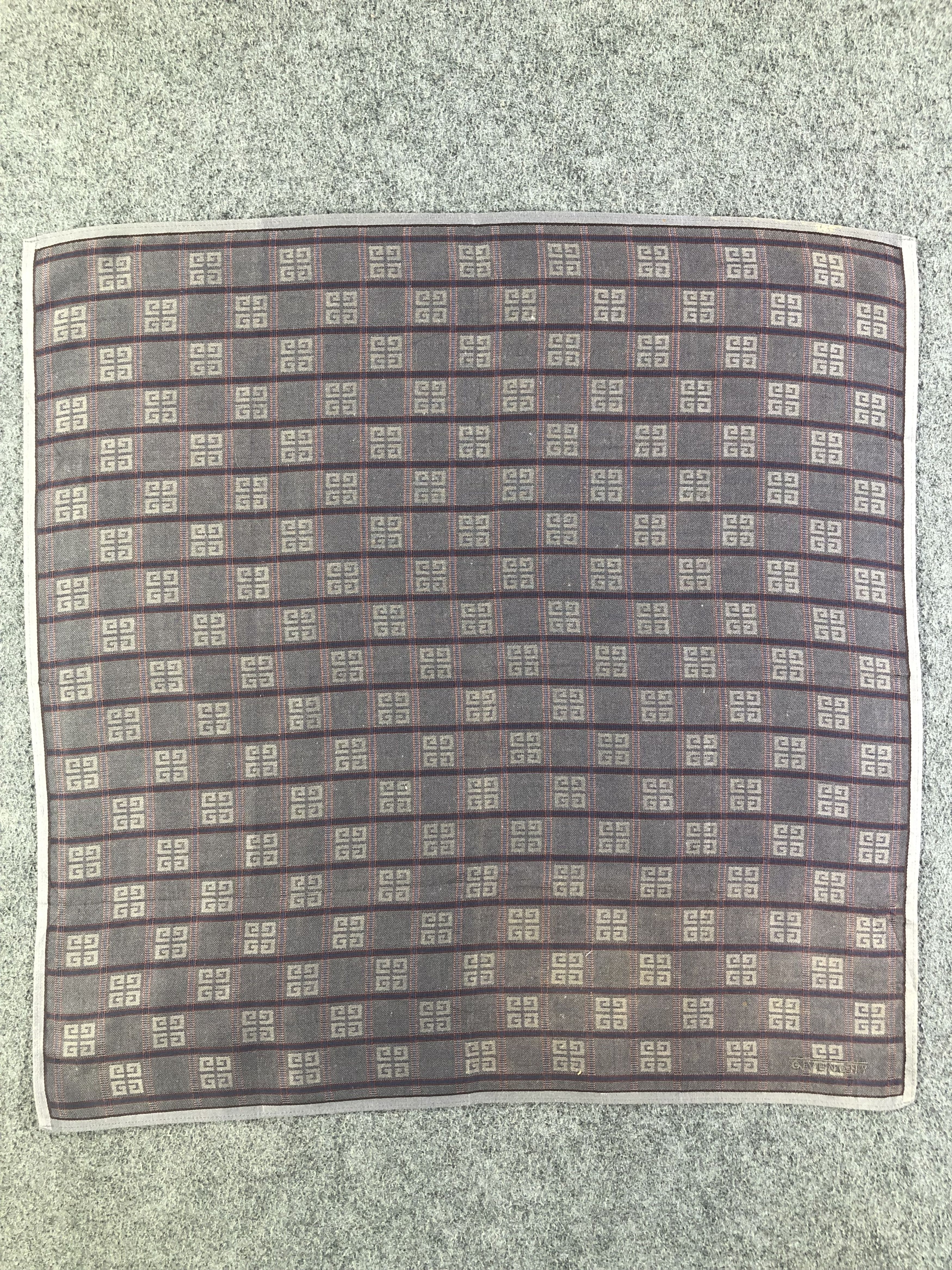 Vintage Givenchy Handkerchief / Bandana / Neckerchief Size ONE SIZE - 3 Thumbnail
