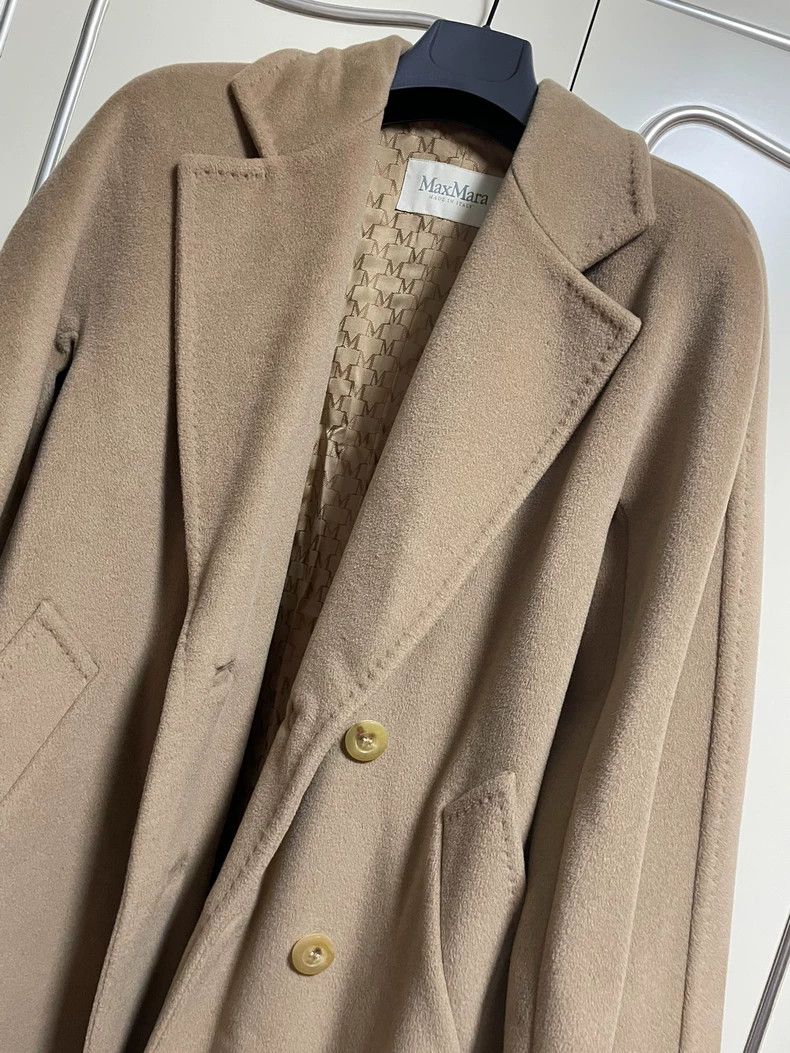 Max Mara Max Mara Wool and cashmere coat classic silhouette camel. Size M / US 6-8 / IT 42-44 - 7 Thumbnail