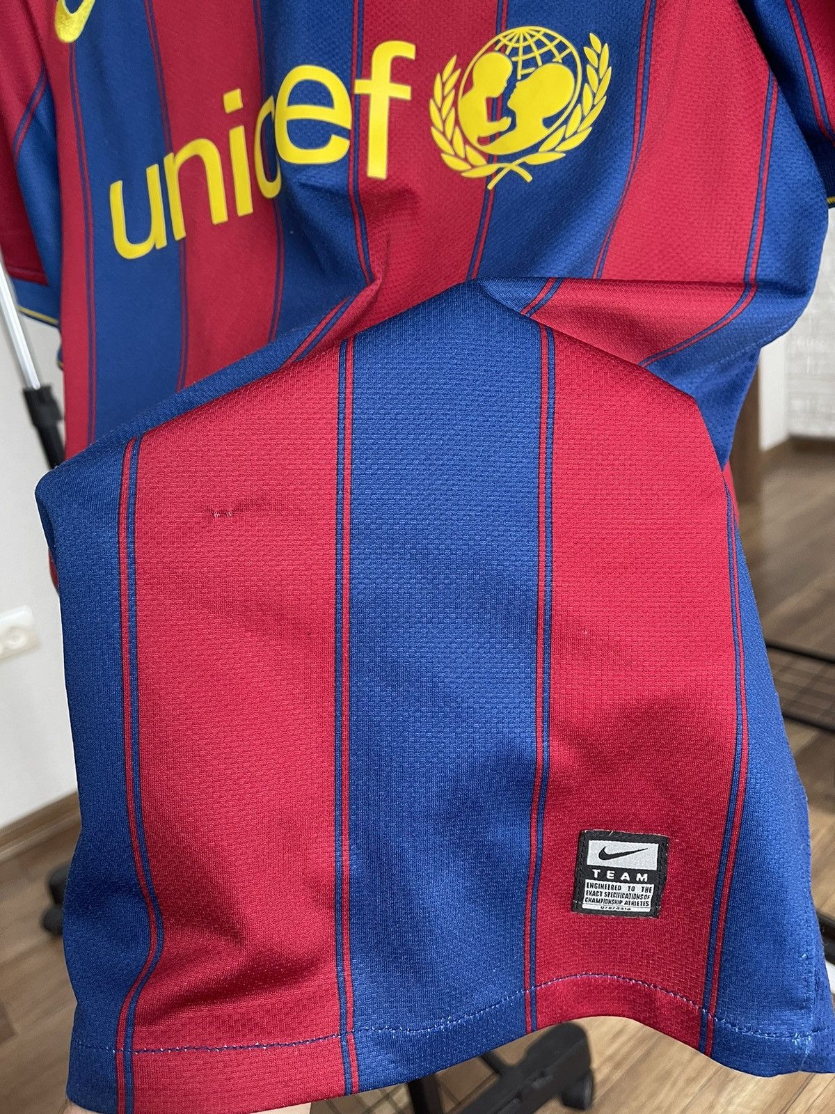 Other 2009/2010 Nike FC Barcelona Messi Vintage Soccer Jersey Tee Size US S / EU 44-46 / 1 - 19 Thumbnail