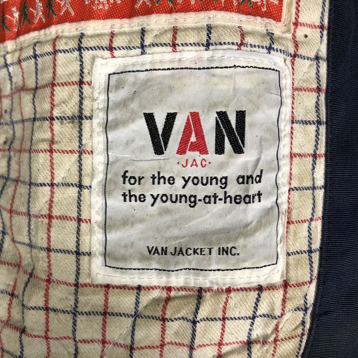 Japanese Brand 📌Vintage Bomber Jacket Van Jac Big Logo Spell Out Size US L / EU 52-54 / 3 - 20 Thumbnail