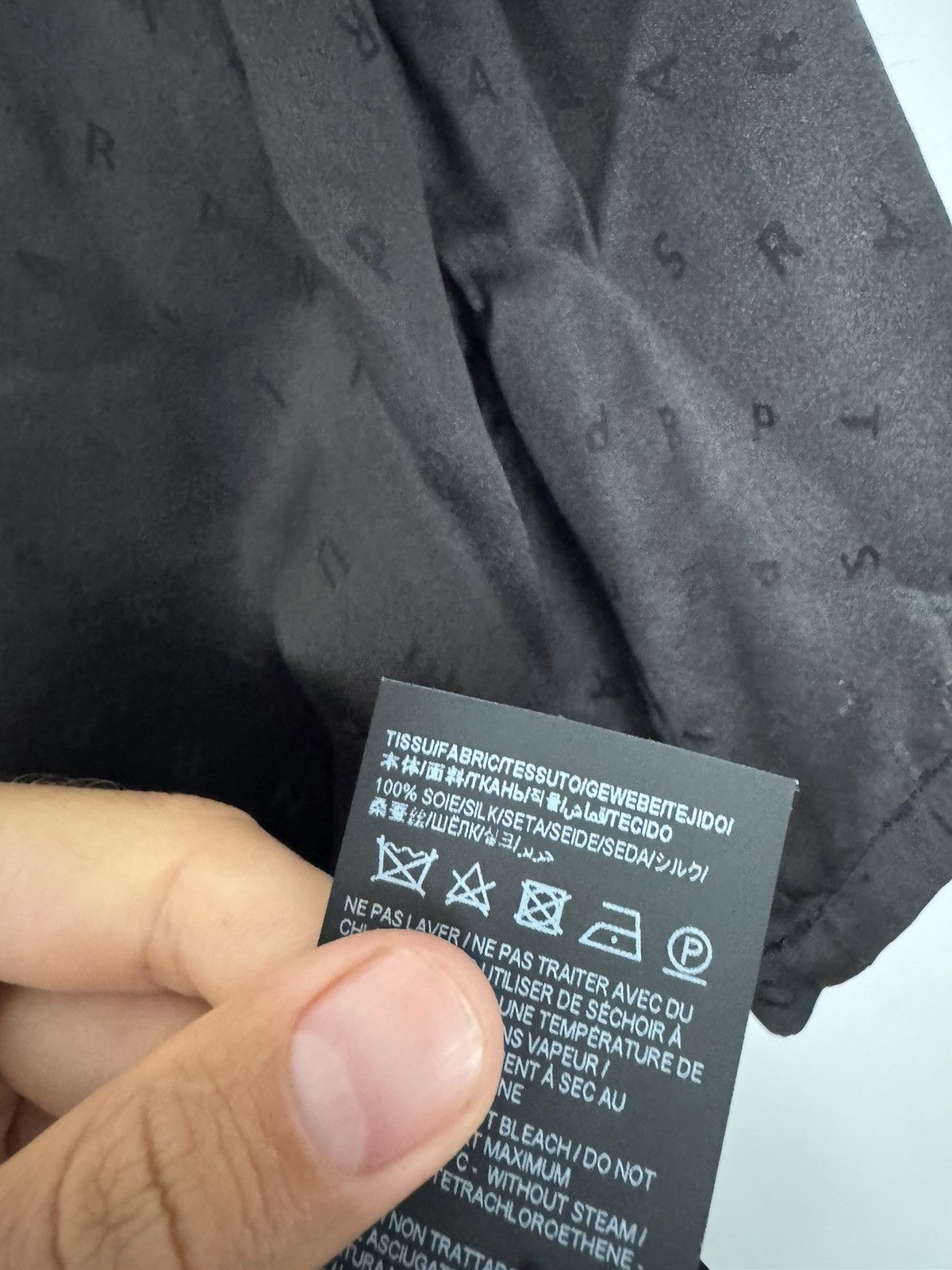 Saint Laurent Paris Silk Logo Jacquard shirt Sold out Size US M / EU 48-50 / 2 - 7 Thumbnail