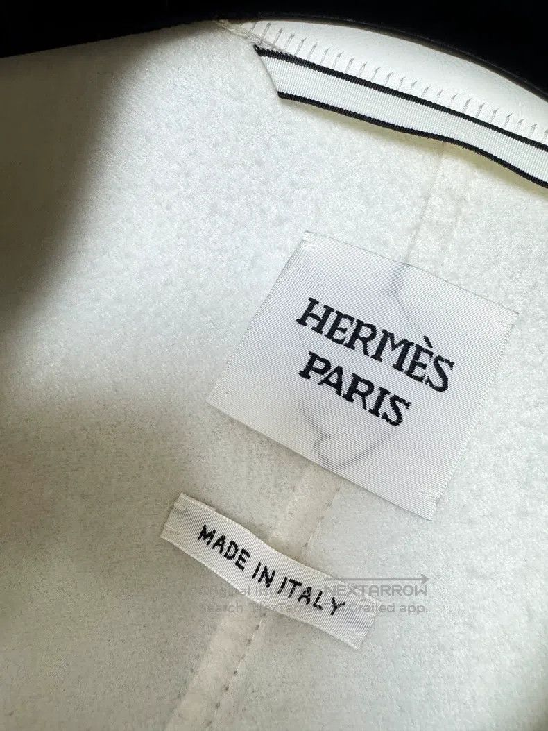 Hermes Hermes Classic White Cashmere Leather Patch Long Sleeve Co Size XS / US 0-2 / IT 36-38 - 4 Thumbnail