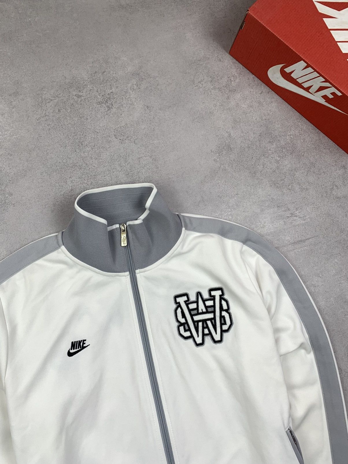 Nike Nike Sportswear Vintage 2010 Full-Zip Jacket Mens Size L Size US L / EU 52-54 / 3 - 2 Thumbnail
