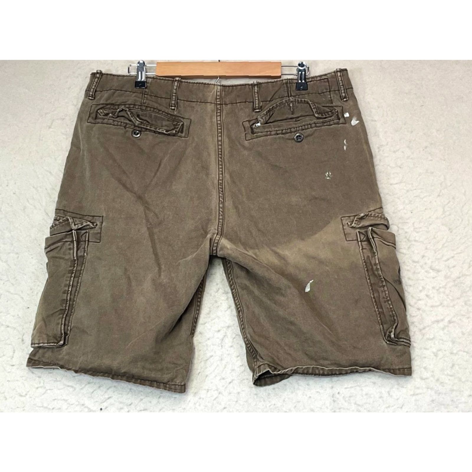 Levi's VINTAGE Levi's Cargo Shorts Men 36x10 Brown Canvas Distressed Grunge Cargo Pockets Workwear Casual Regular Mens Badges Size US 36 / EU 52 - 2 Thumbnail