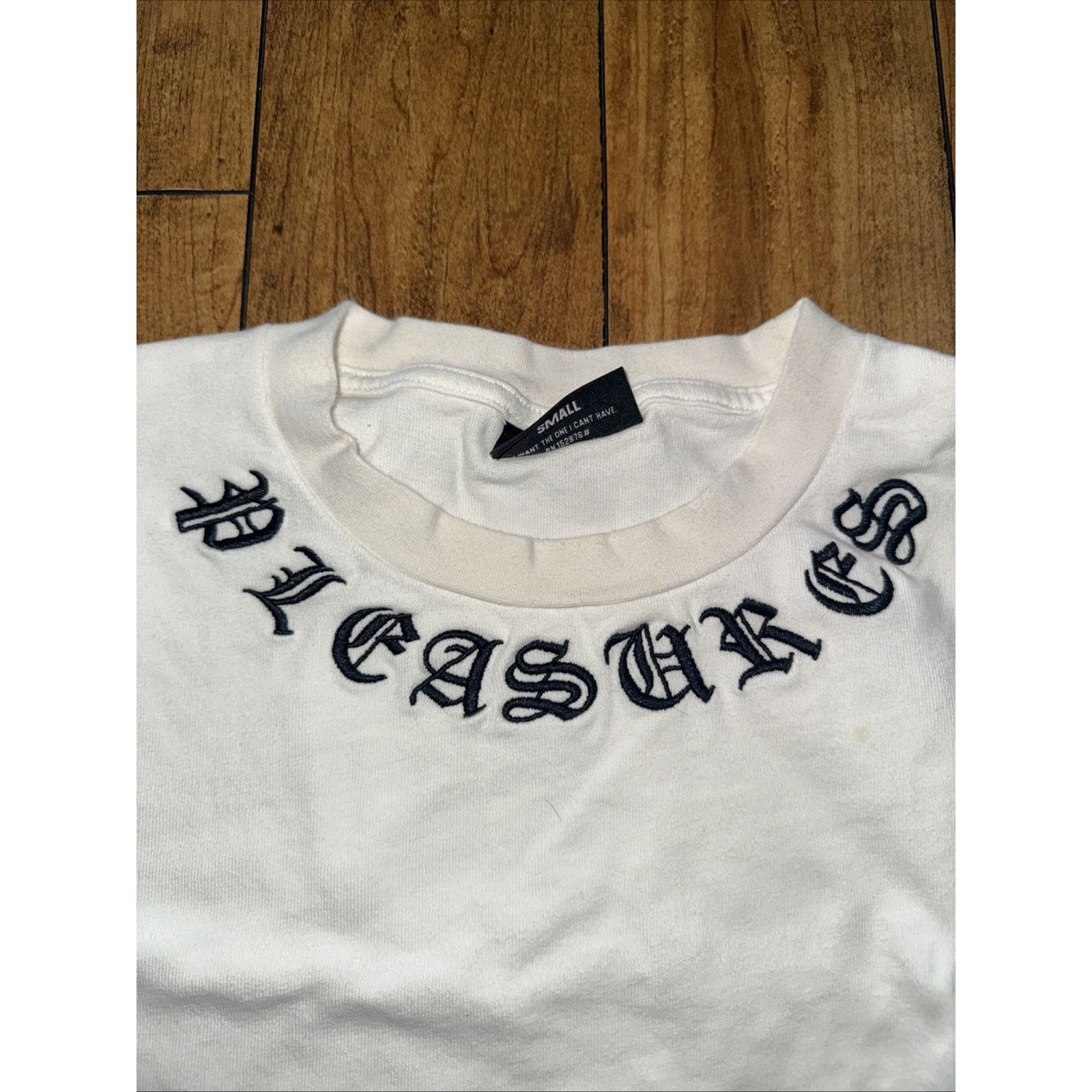 Pleasures Pleasures Cropped T-Shirt White S 19x18 Streetwear Hypebeast Size S / US 4 / IT 40 - 2 Thumbnail